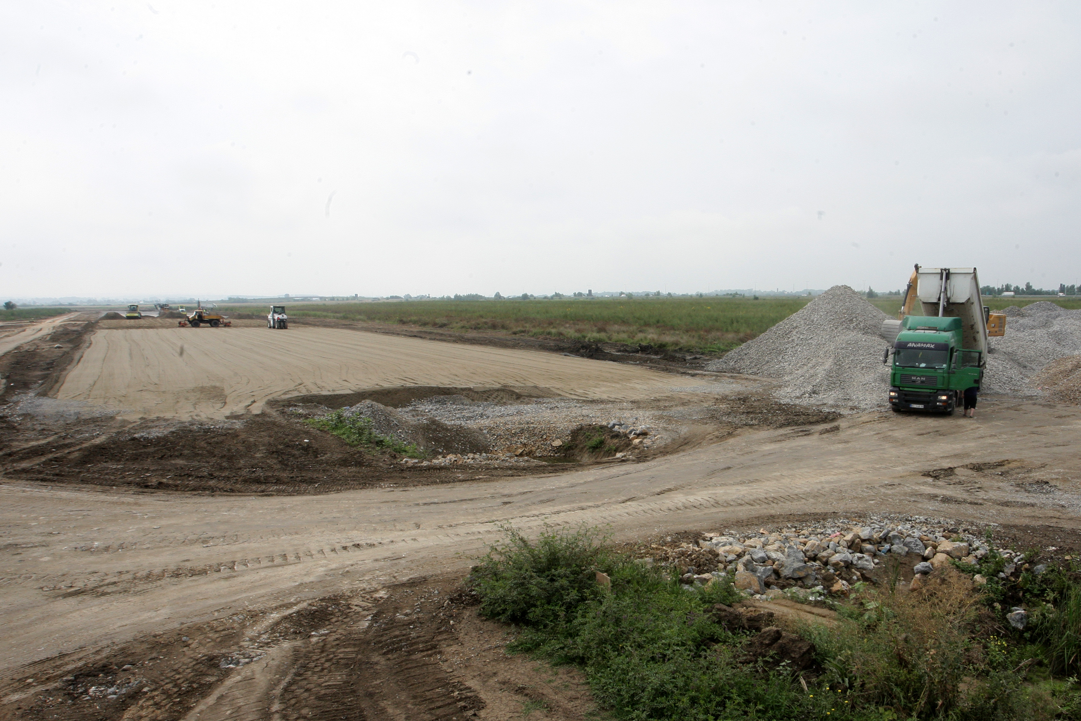 IZGRADNJA INFRASTRUKTURE U SURÈINU