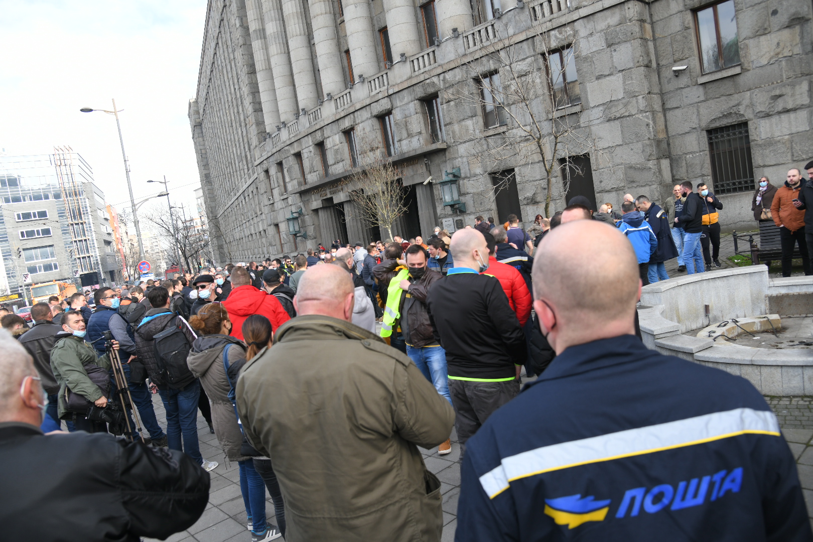 Beograd 06. februar 2021. Protest radnika preduzeca Posta Srbije. Radici Pošte Srbije okupili su se danas  ispred sedišta ovog preduzeća u Takovskoj 2, kako bi izrazili nezadovoljstvo zbog niskih plata Foto:Nemanja Jovanović/Nova.rs
