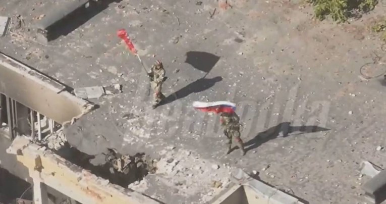 9931f36e-78c5-47c5-9781-d043278356e8