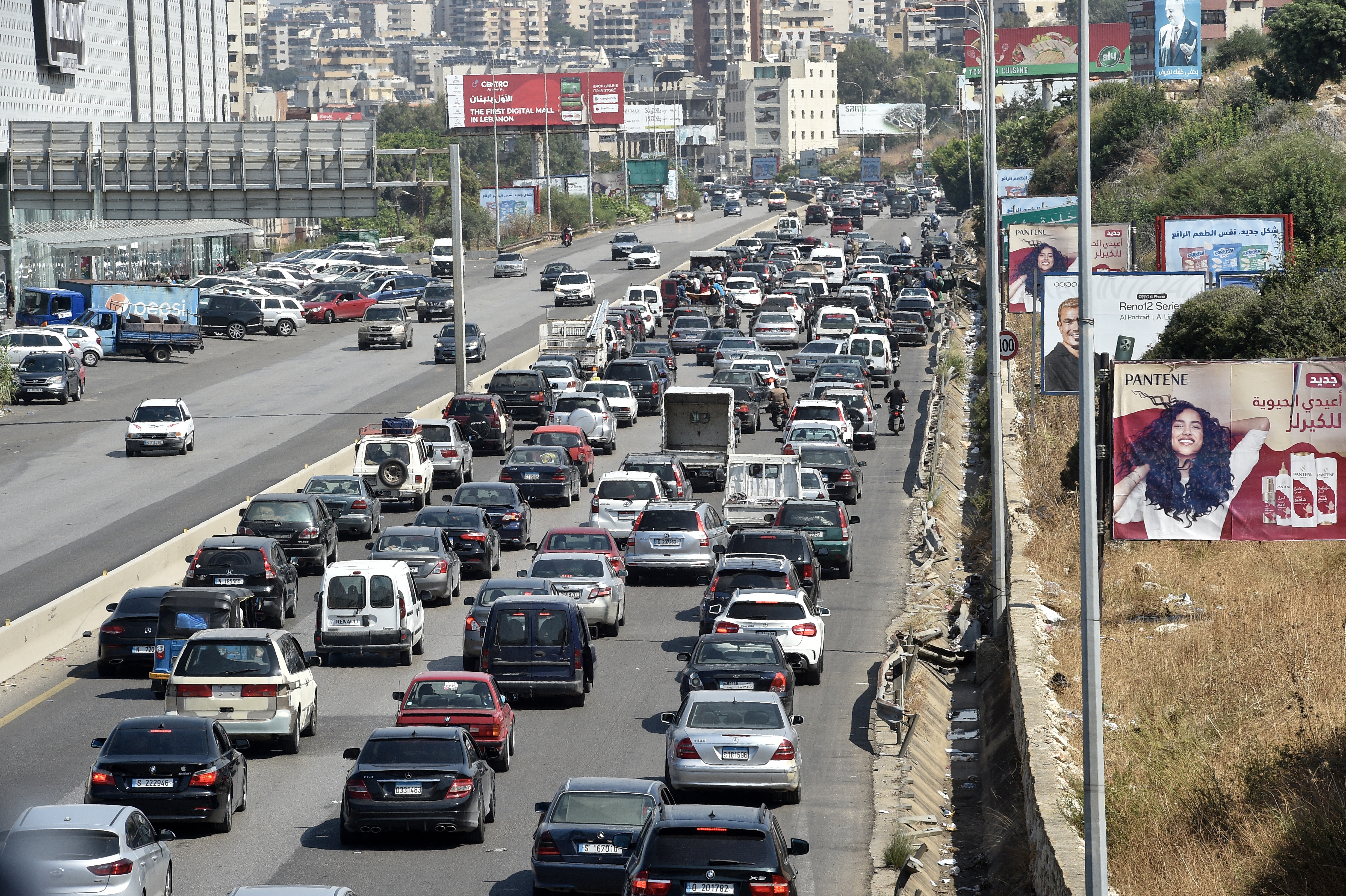 Citizens flee southern Lebanon as Israel intensifies strikes