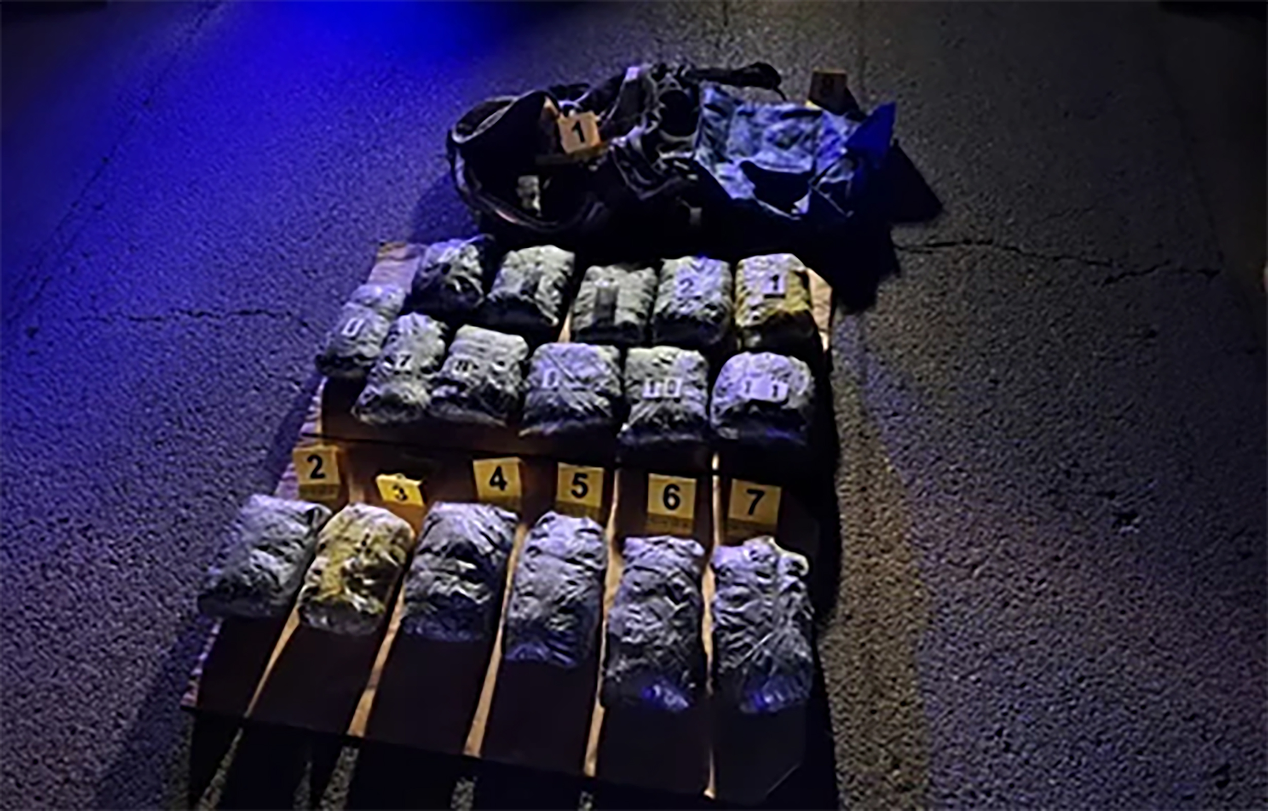 Pripadnici Ministarstva unutrašnjih poslova u Užicu, u saradnji sa policijom u Čačku, uhapsili su M. B. (39) i M. S. (39) iz Gornjeg Milanovca