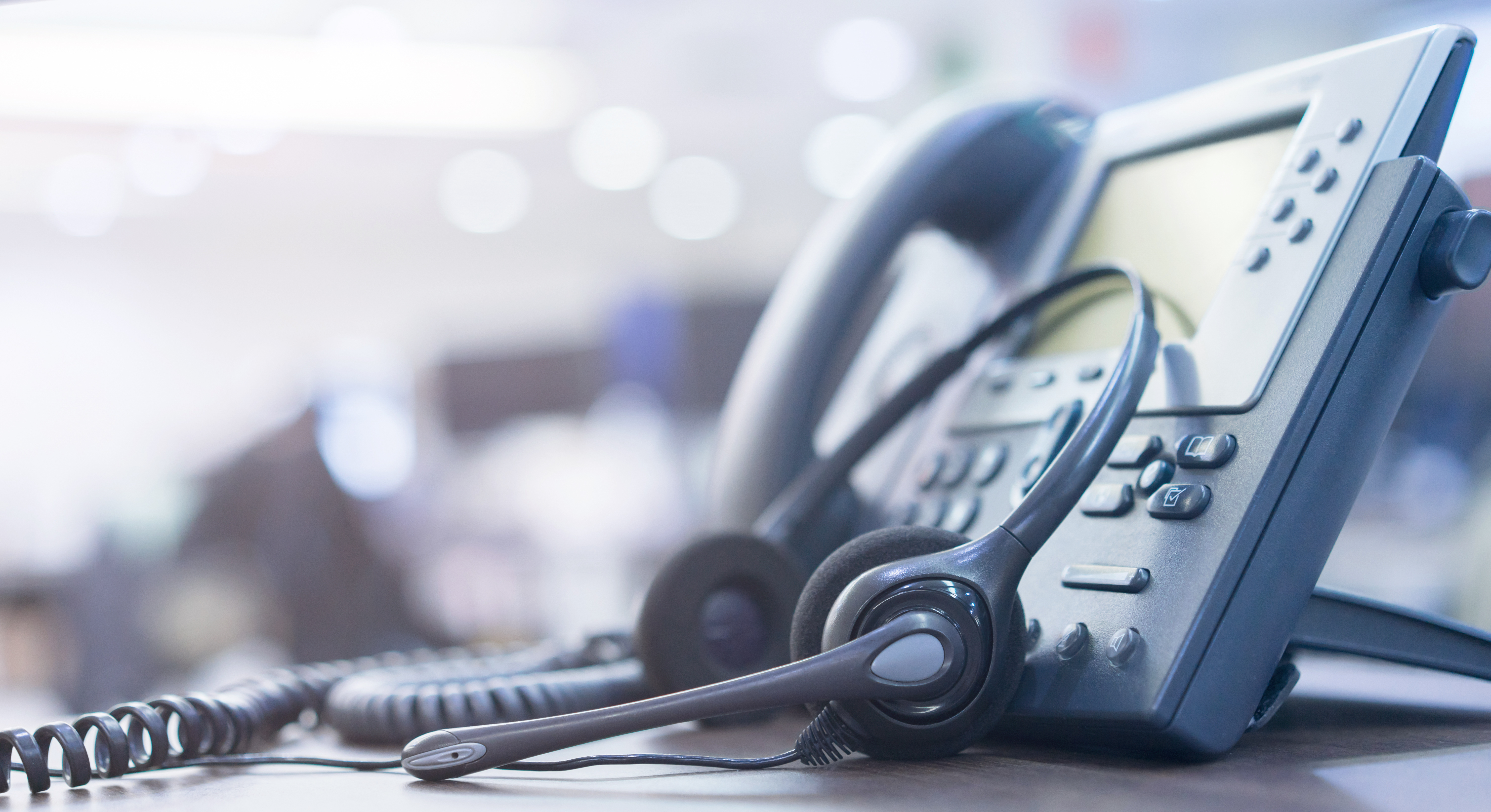 Call centar, kol centar, telefon, slušalica, slušalice Foto: Shutterstock