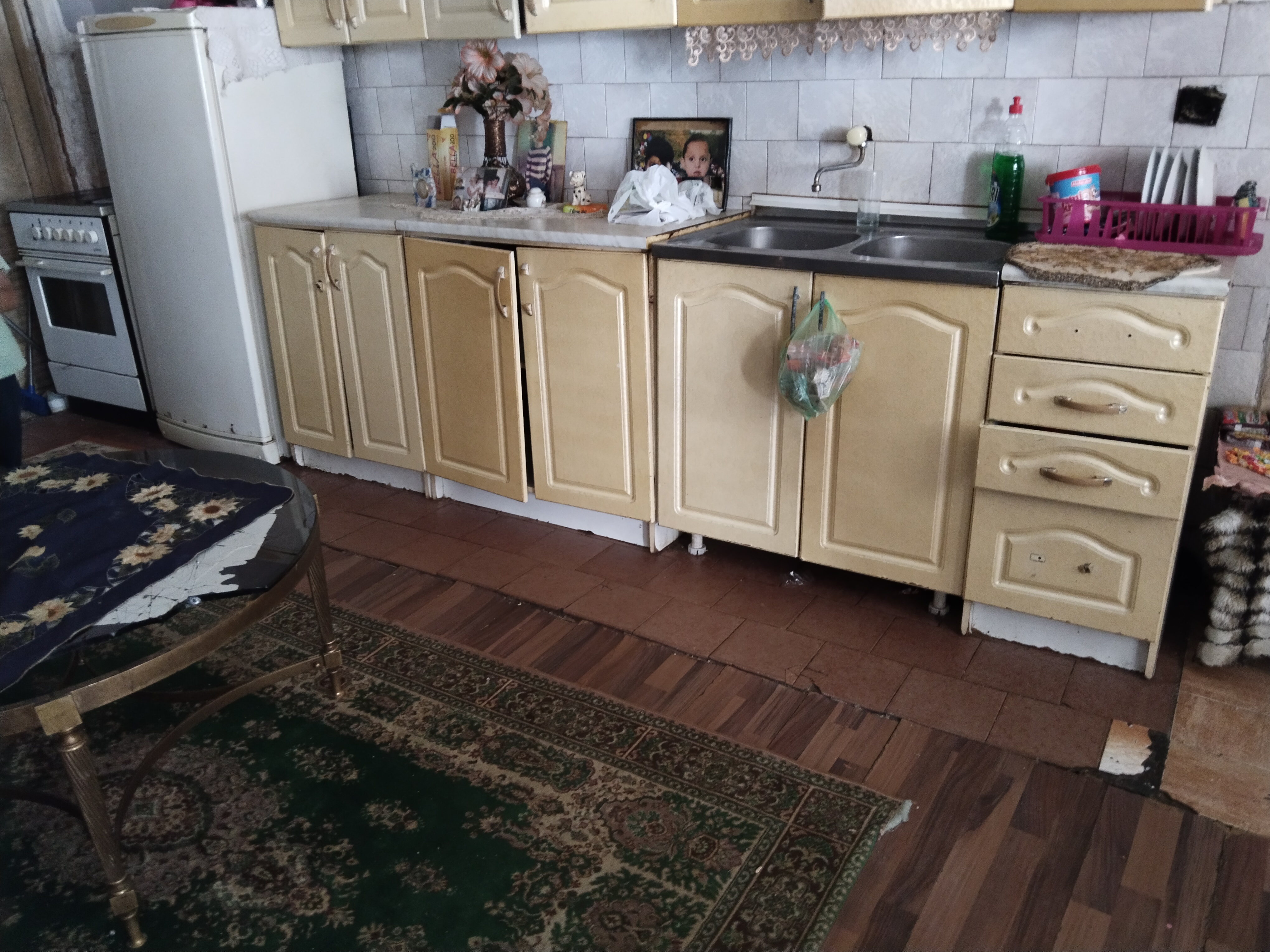 Slike mesta napada na dete. Stočni Trg, mesto gde je majka izbola  dete u Nišu