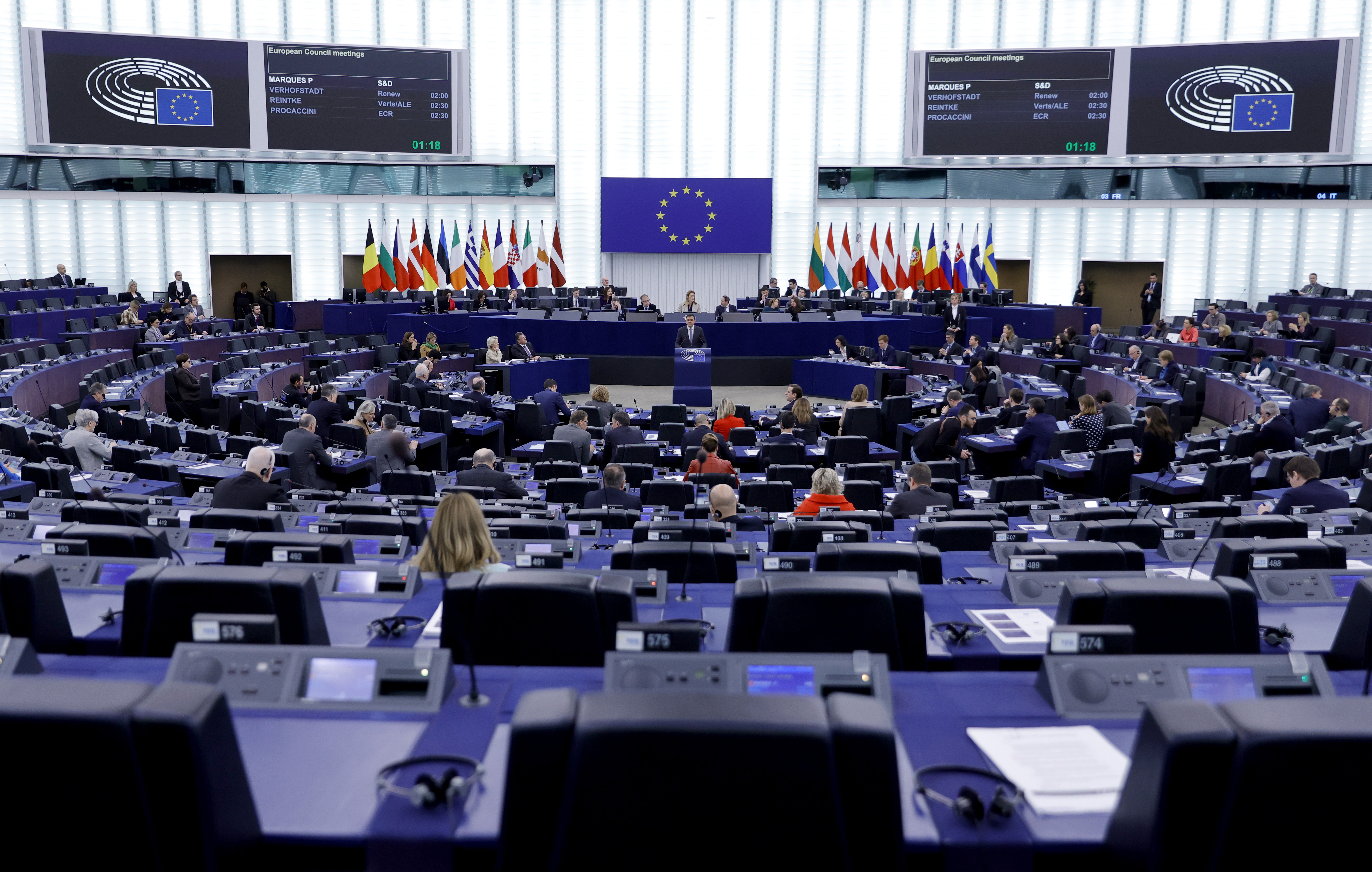 epa11084550 The plenary chamber during a debate on the 'Situation in Hungary and frozen EU funds' at the European Parliament in Strasbourg, France, 17 January 2024. The EU Parliament's session runs from 15 till 18 January 2024.  EPA-EFE/RONALD WITTEK