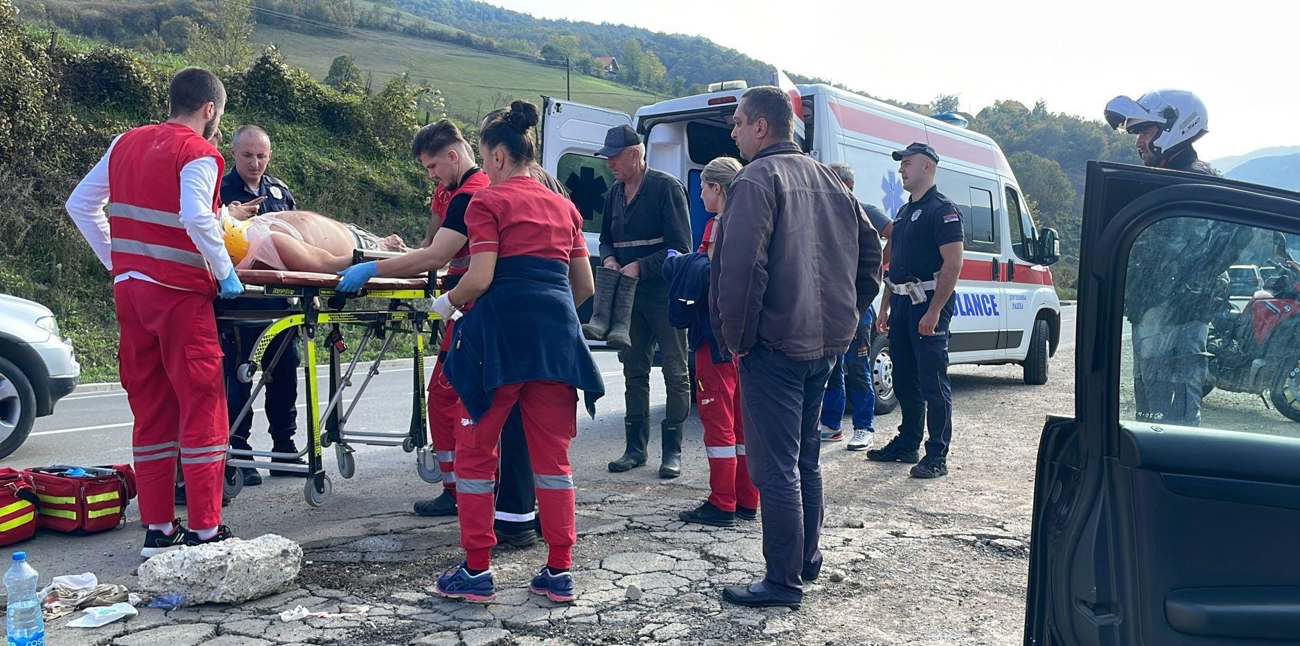 TEŠKA SAOBRAĆAJNA NESREĆA sa traktorom u Novom Pazaru