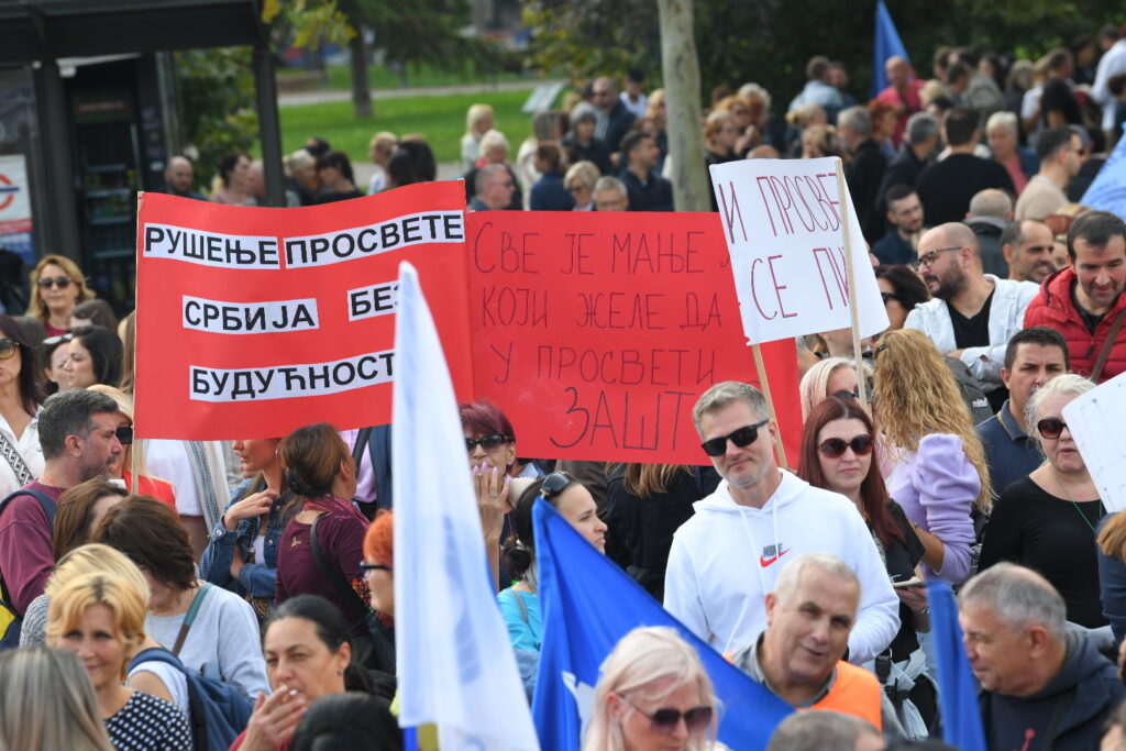 Beograd, 02.10.2024. Protest prosvetnih radnika, protest prosvetara, provetari, prosvetni radnici Foto: Amir Hamzagić/Nova.rs