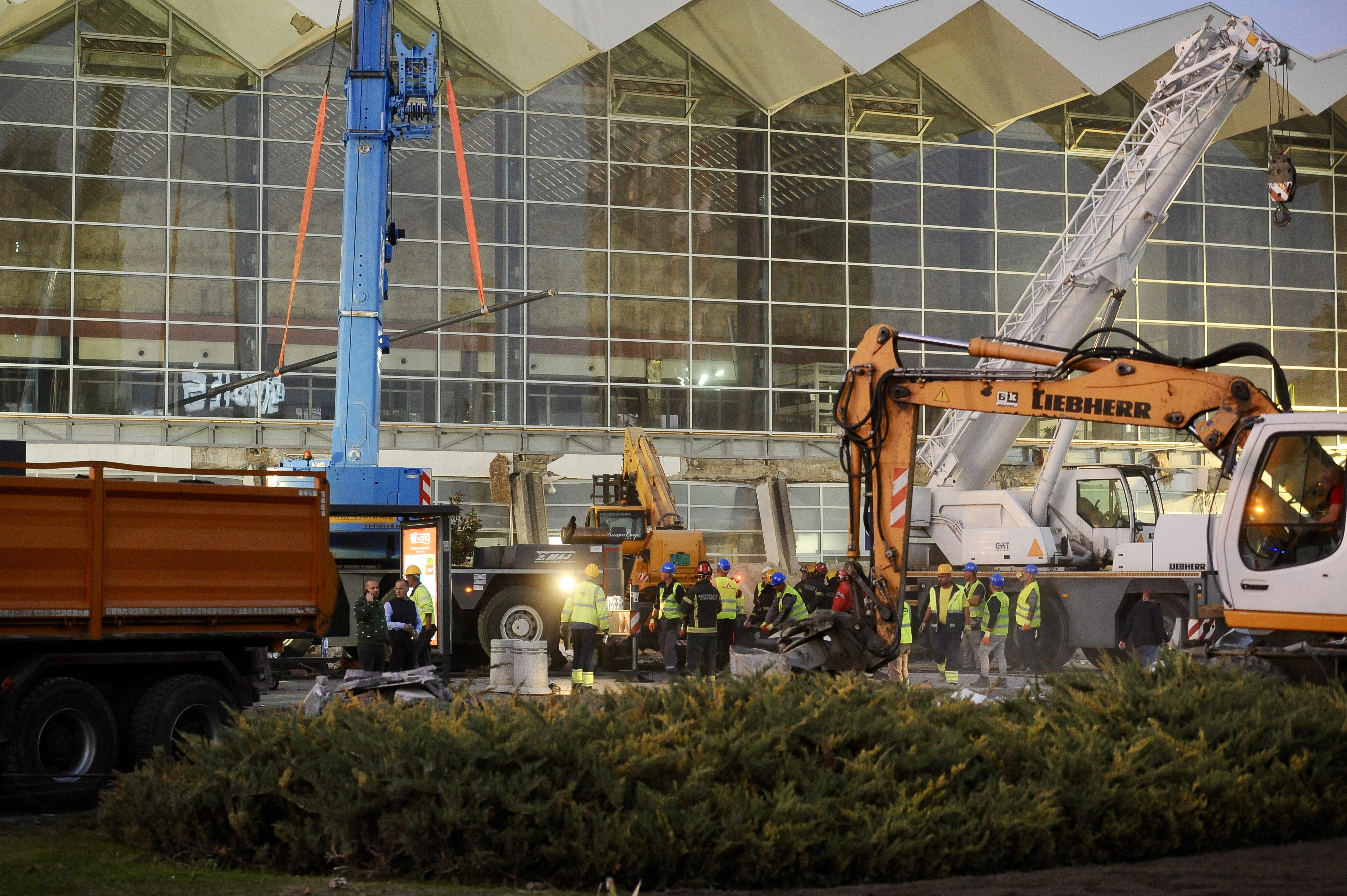 Several killed after a concrete canopy collapses at Novi Sad Railway station
