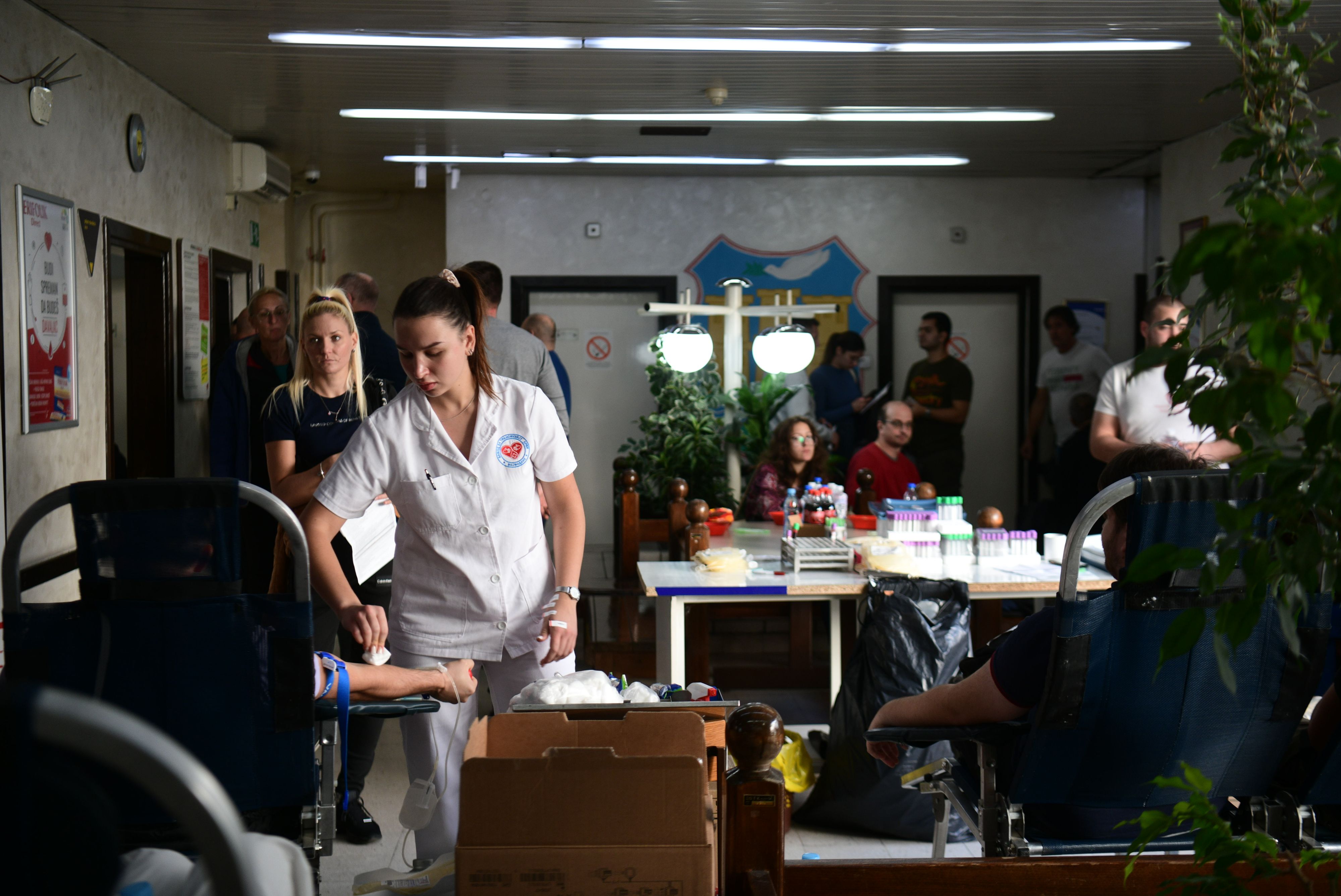 Novi Sad 02.11.2024. Zavod za transfuziju krvi Novi Sad, dobrovoljni davaoci krvi posle nesreće na Železničkoj stanici u Novom Sadu, dobrovoljno davanje krvi Foto: Filip Krainčanić/Novar.s