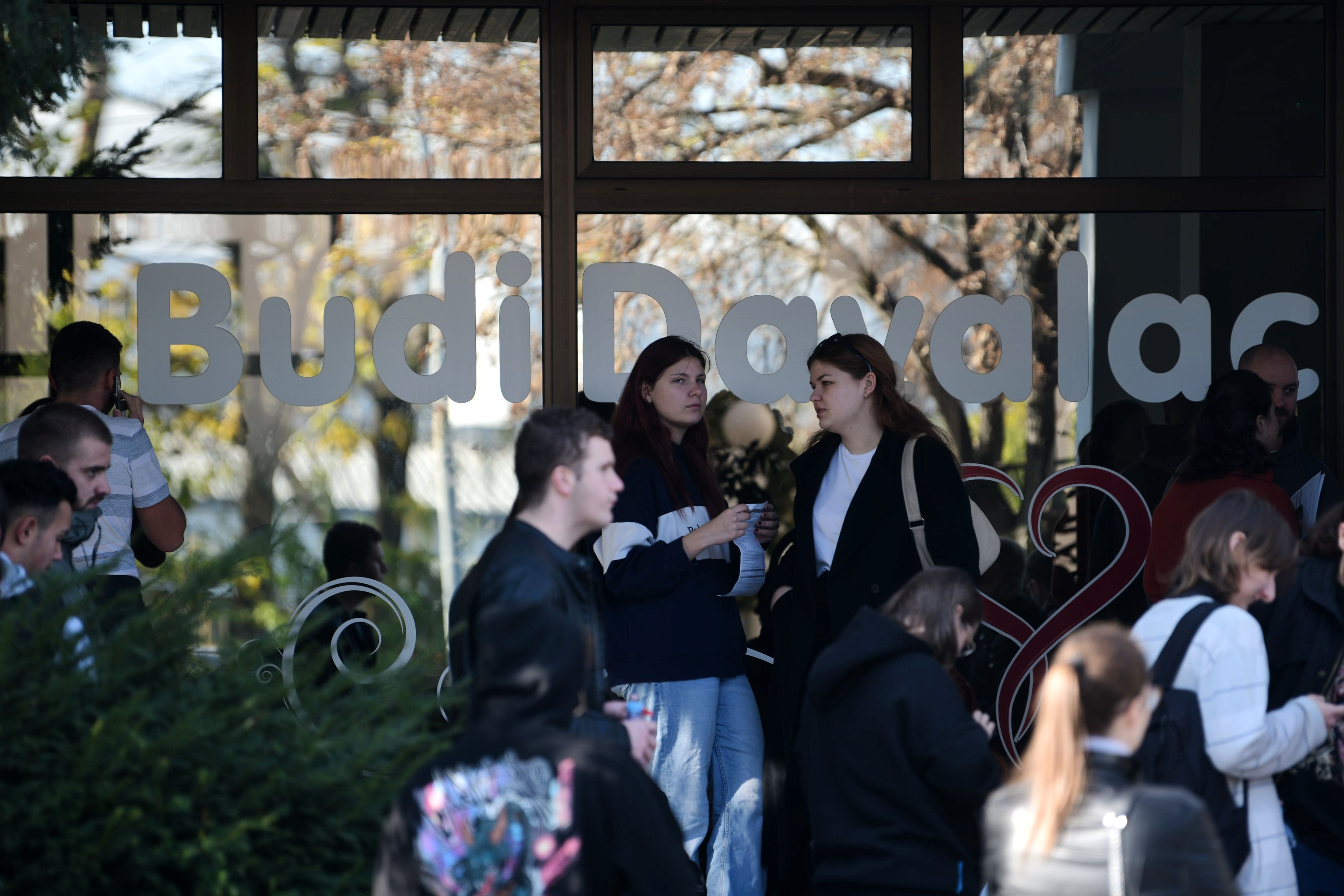 Novi Sad 02.11.2024. Zavod za transfuziju krvi Novi Sad, dobrovoljni davaoci krvi posle nesreće na Železničkoj stanici u Novom Sadu, dobrovoljno davanje krvi Foto: Filip Krainčanić/Novar.s