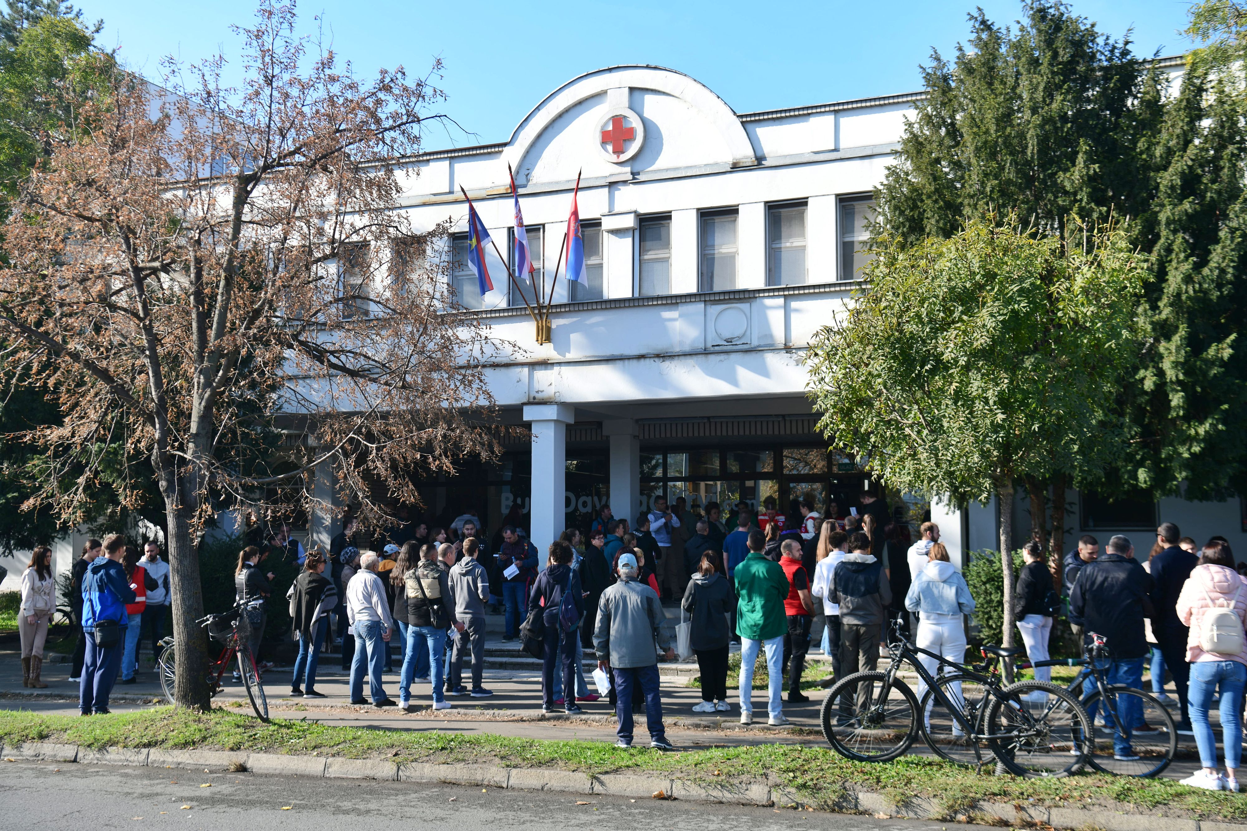 Novi Sad 02.11.2024. Zavod za transfuziju krvi Novi Sad, dobrovoljni davaoci krvi posle nesreće na Železničkoj stanici u Novom Sadu, dobrovoljno davanje krvi Foto: Filip Krainčanić/Novar.s