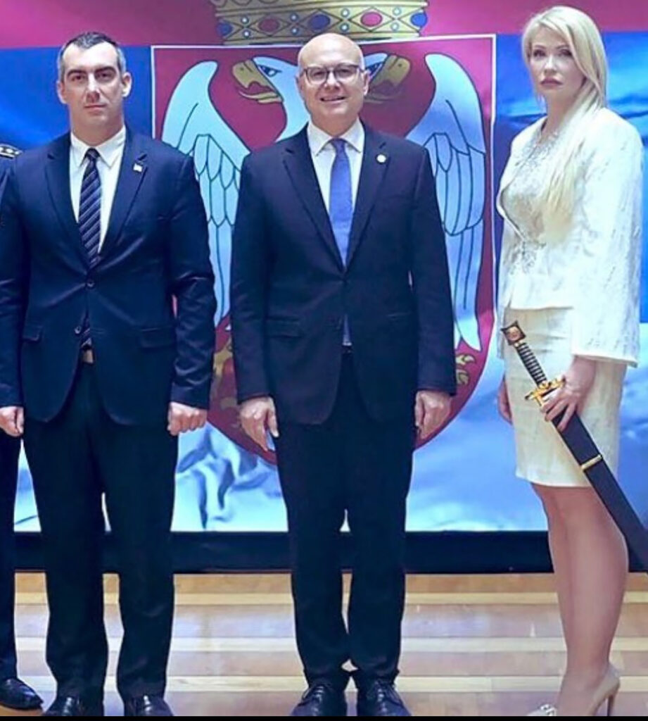 rekao zoran l uzmi bili me k....
