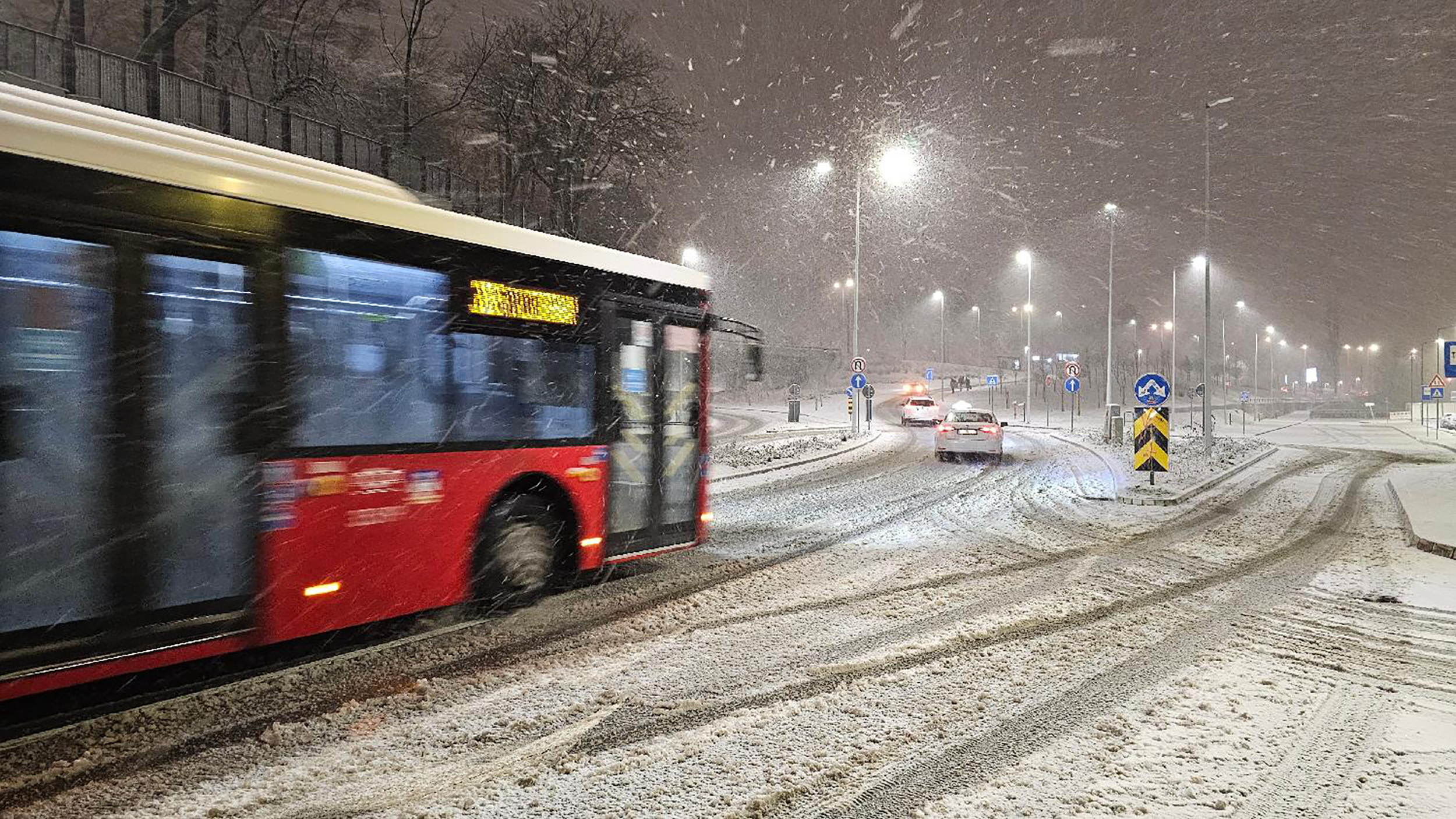 Mesto: Beograd
Datum: Fri Jan 19 20:47:51 CET 2024
Dogadjaj: GRAD/VREME - Sneg na ulicama Beograda
Fotoreporter: Marko Dragoslavić
Izvor: FoNet
