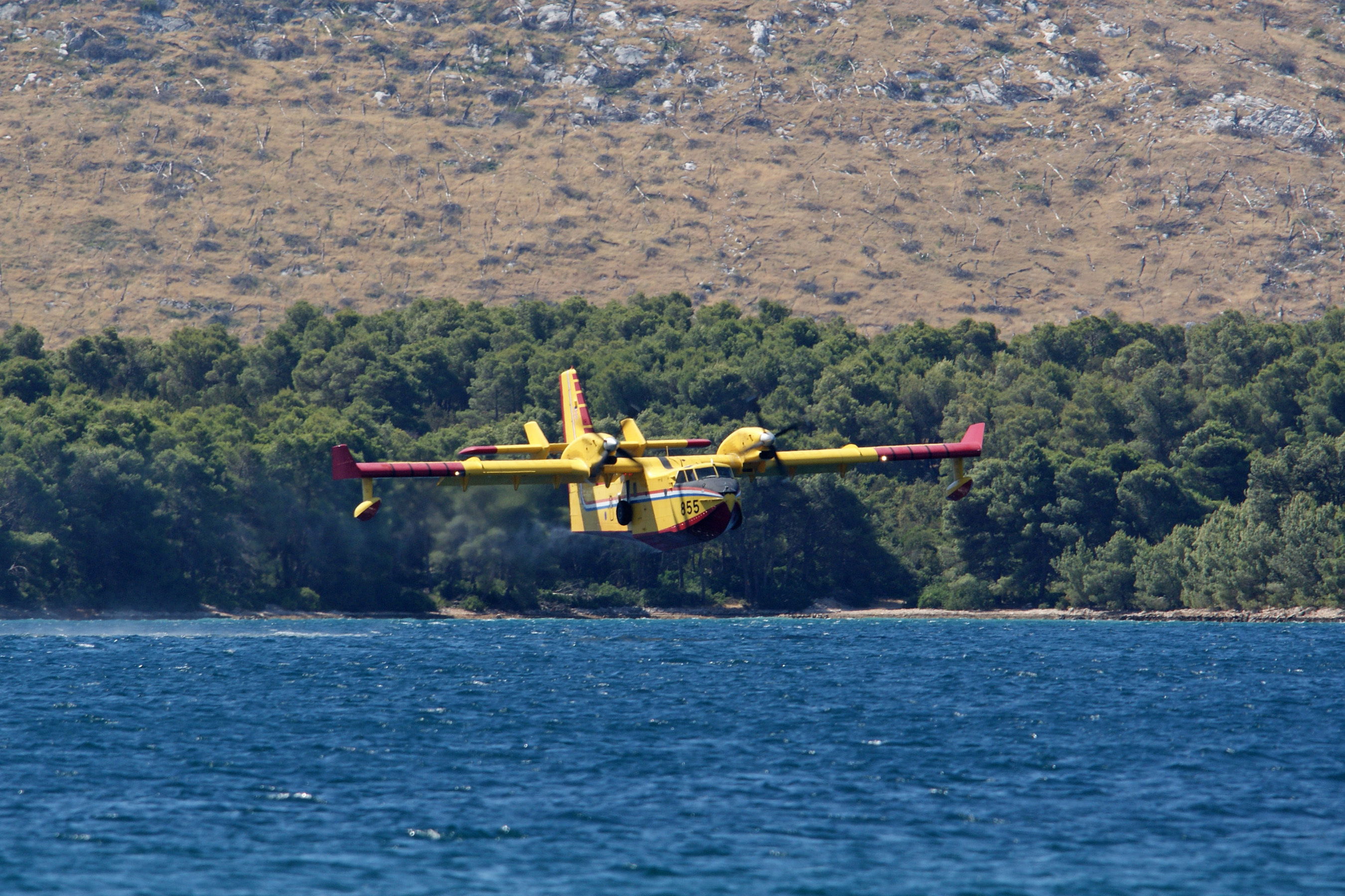Hrvatska, Grebaštica, požar, kanadre, avion za gašenje požara Foto: Shutterstock/mobil11