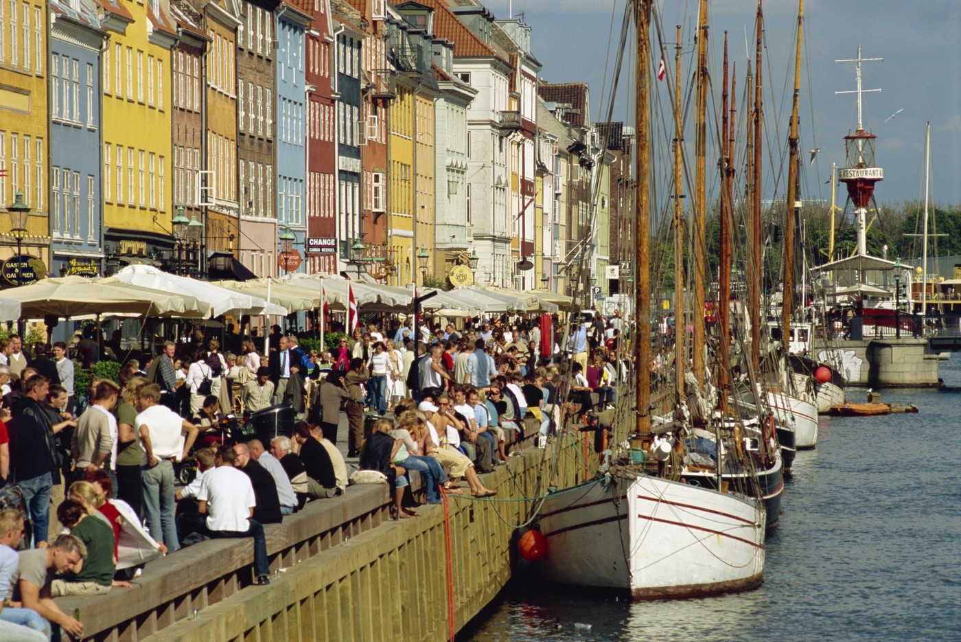 Busy restaurant area, Nyhavn, Copenhagen, Denmark, Scandinavia, Europe,Image: 40165538, License: Royalty-free, Restrictions: , Model Release: no, Credit line: Robert Harding Productions / robertharding / Profimedia