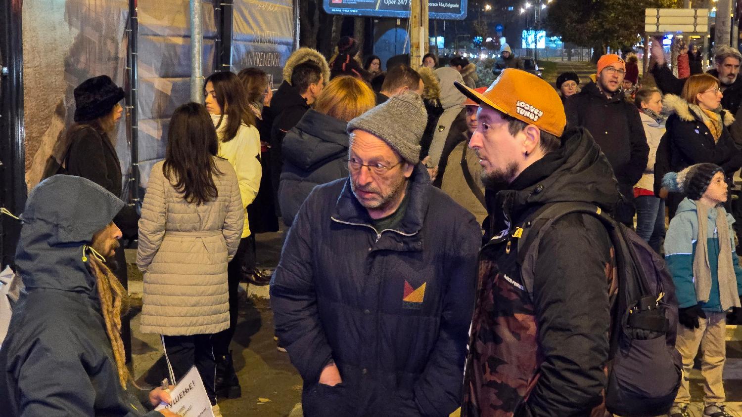 Beograd 15.11.2024. Inicijativa "Odbranimo Jugu" organizovala je danas protestni skup zbog rušenja jednog od prepoznatljivijih simbola Beograda, hotela "Jugoslavija". Foto: FoNet/Marko Dragoslavić
