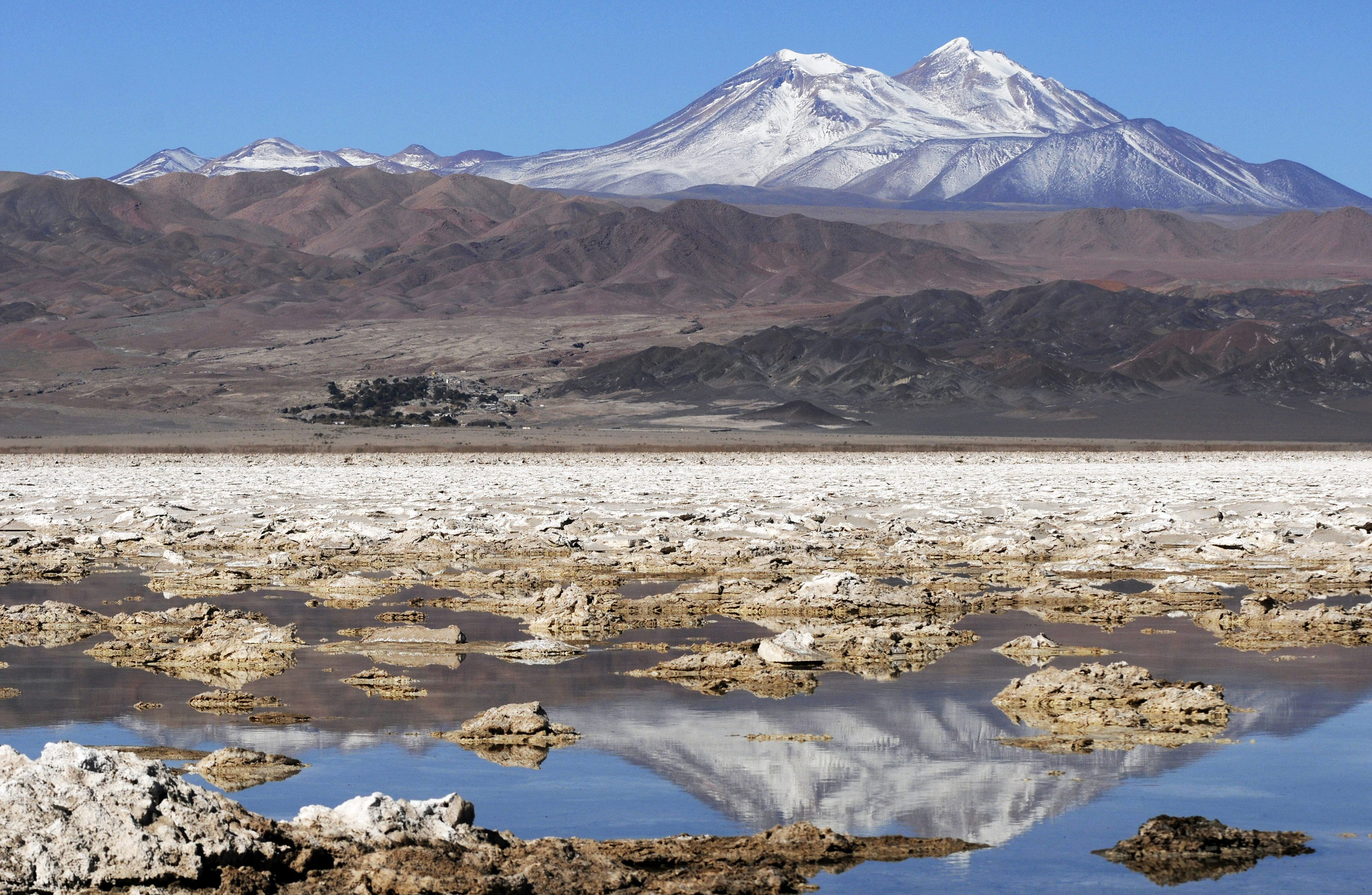 EXTRACTION OF LITHIUM AT CHILE'S SALAR DE ATACAMA DESERT