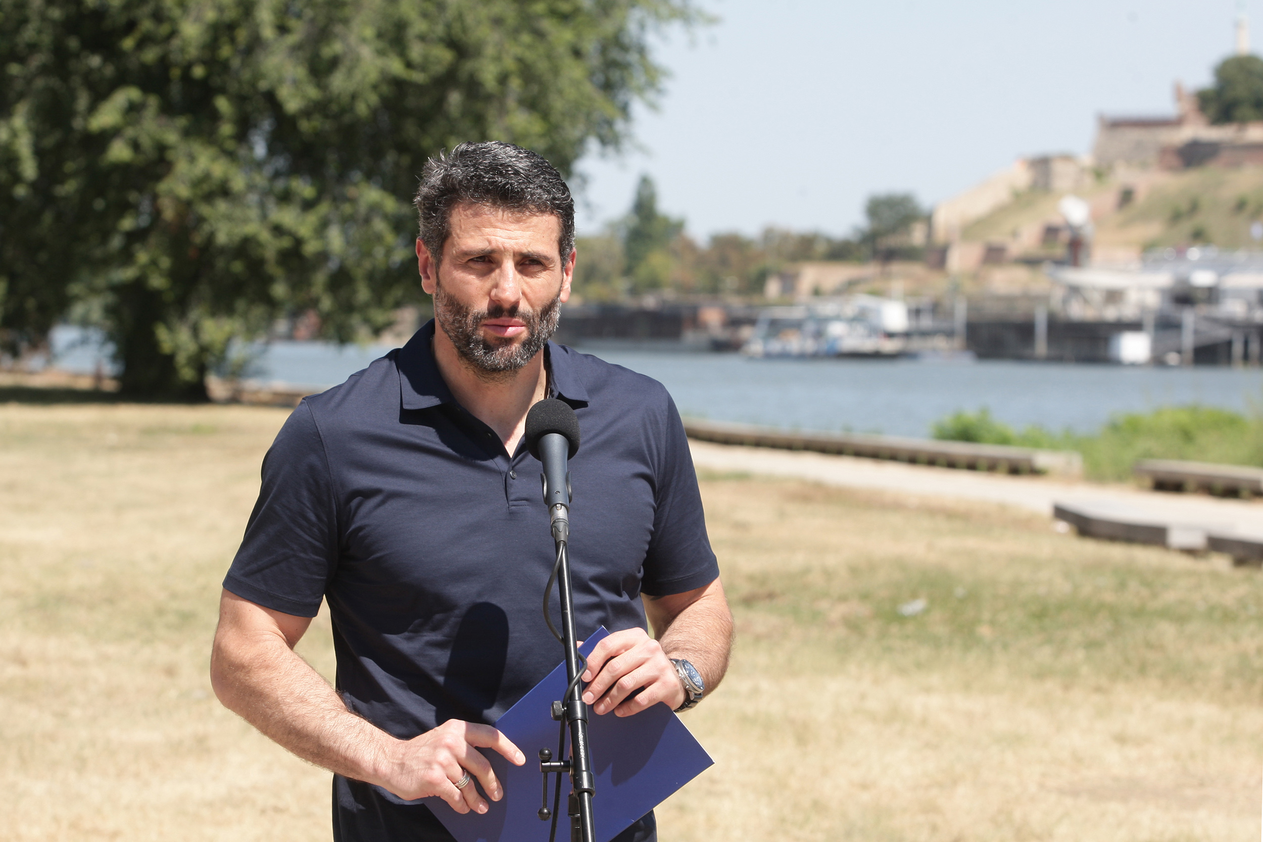 ALEKSANDAR ŠAPIĆ