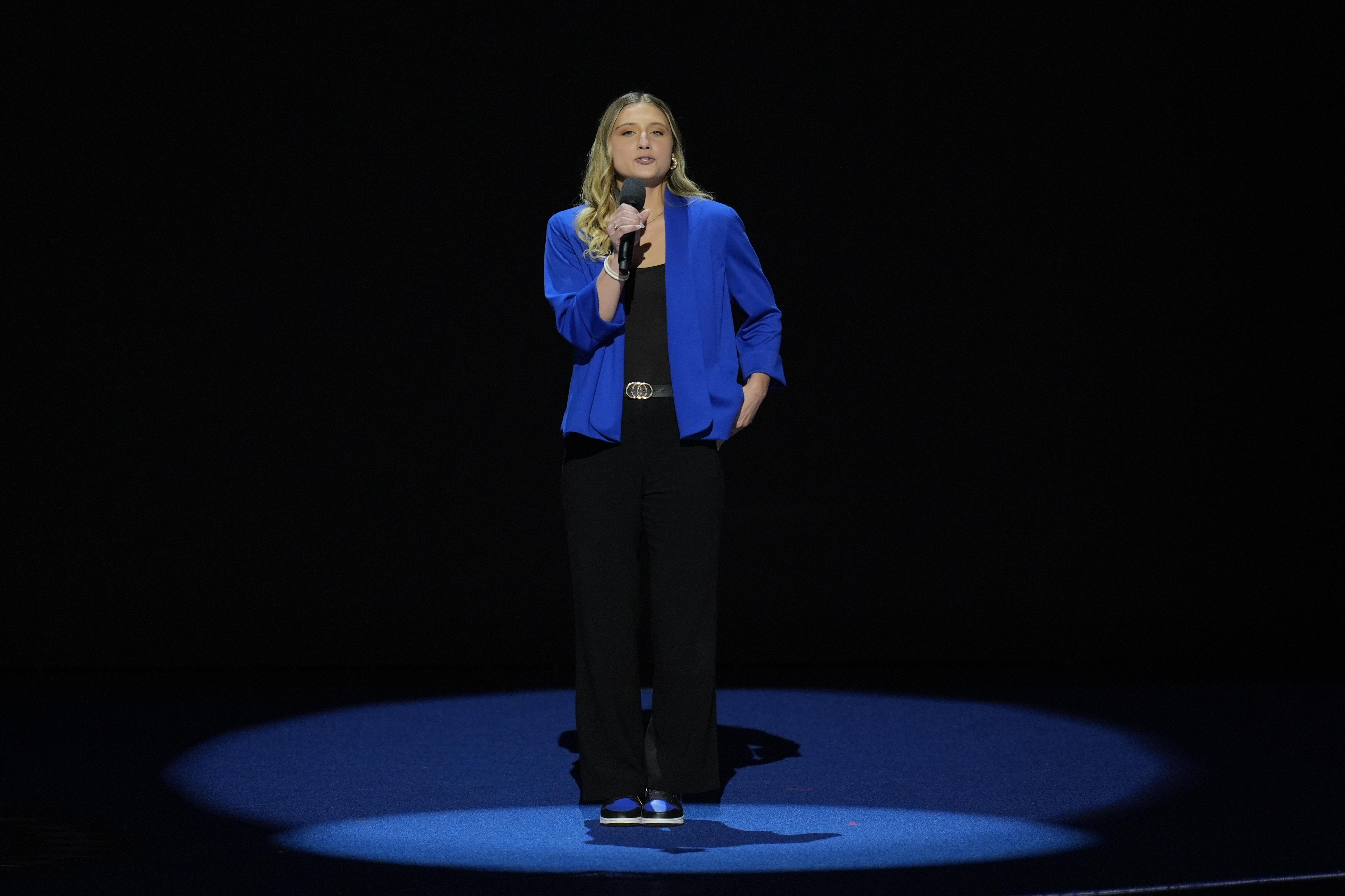Hadley Duvall speaks on stage during the Democratic National Convention Monday, Aug. 19, 2024, in Chicago. (AP Photo/J. Scott Applewhite)