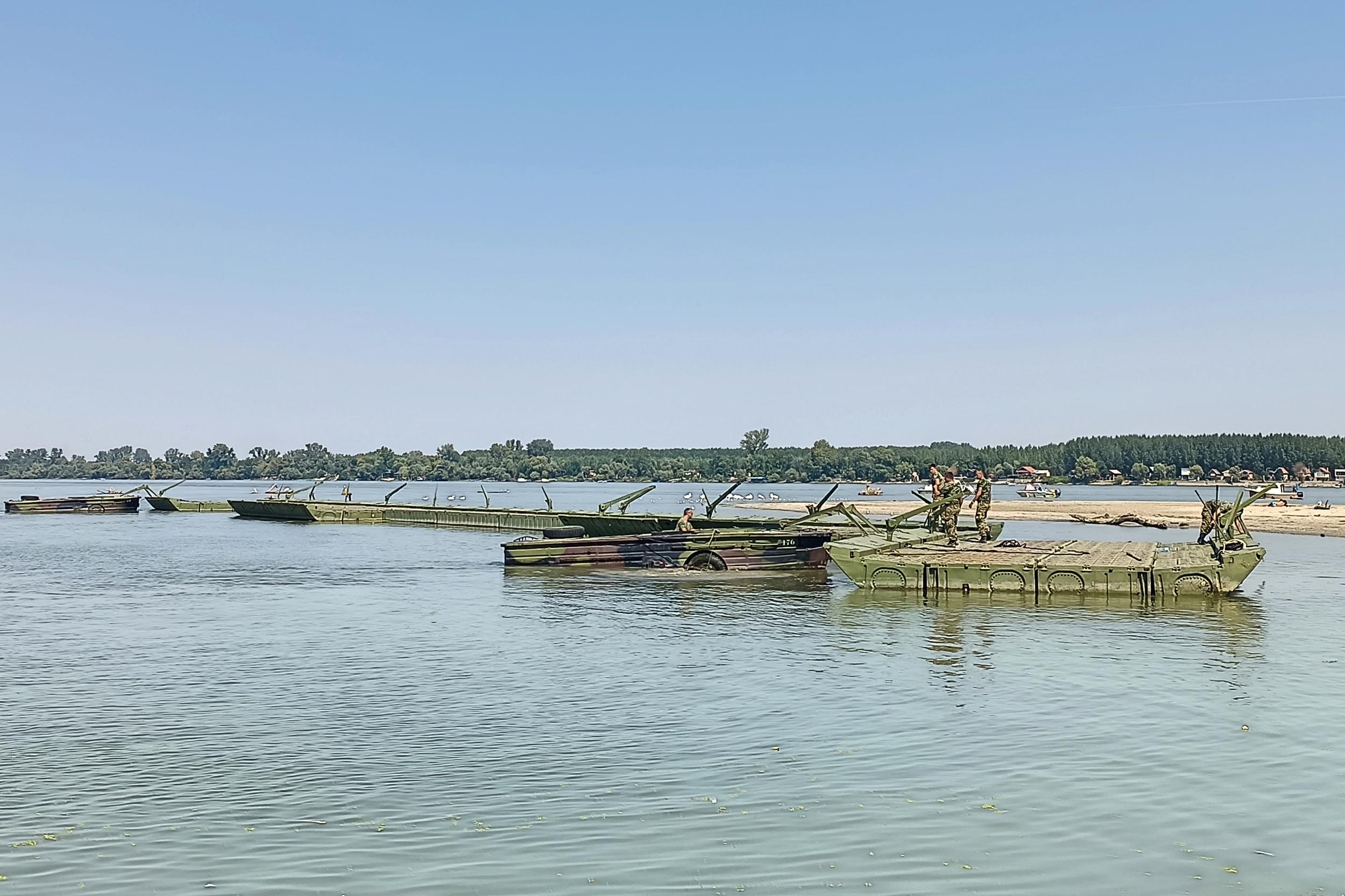 RASKLAPANJE PONTONSKOG MOSTA most lido ponton