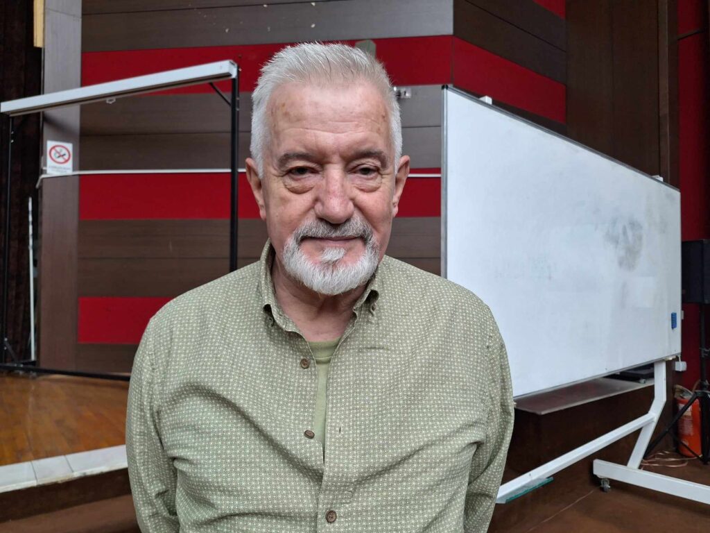 Niš. Dragan Gajić, profesor. Predavanje o Zemlji i Mesecu Foto: Miljana Isailović/Nova.rs