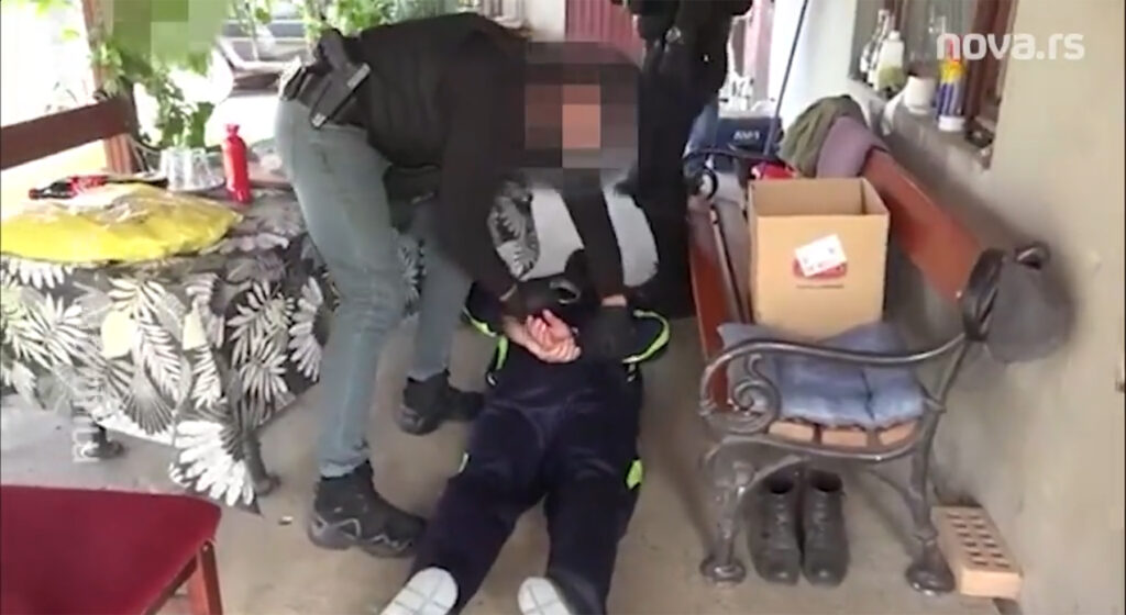 Hapšenje oca masovnog ubice iz Mladenovca, u kući čitav arsenal oružja