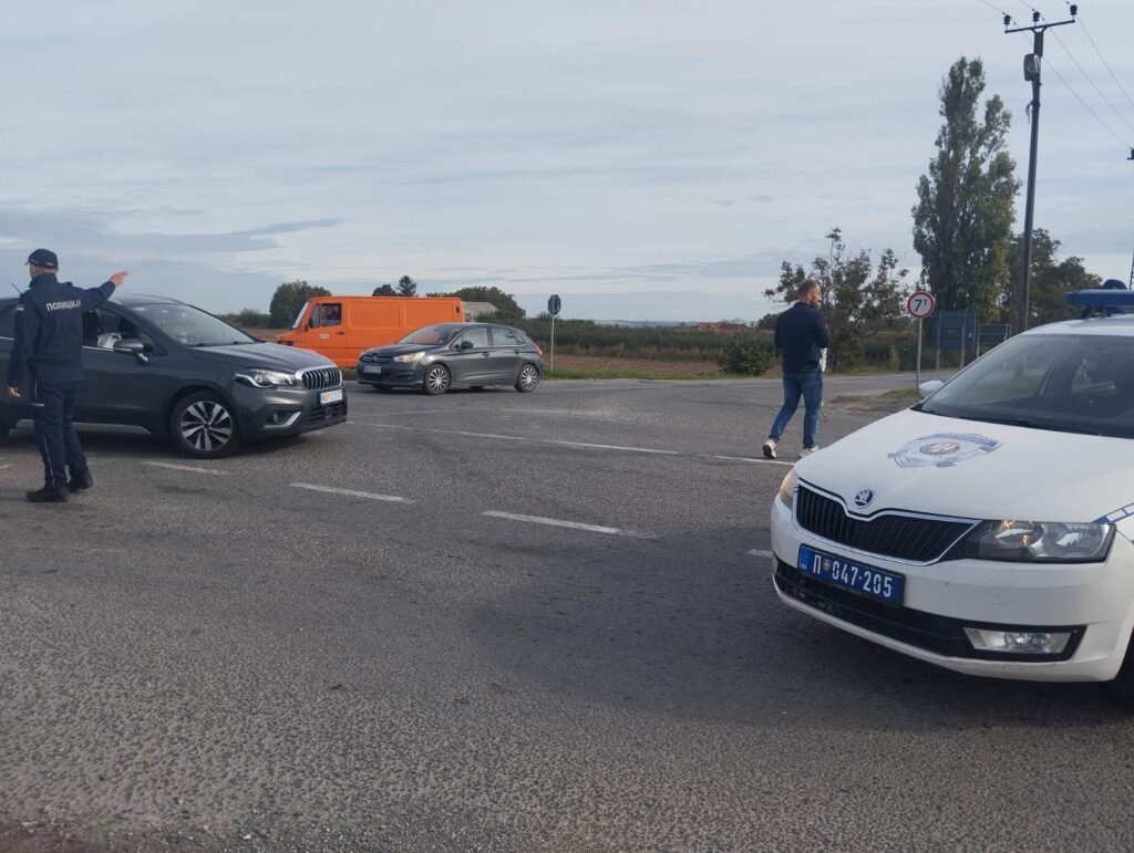 Saobraćajna nesreća,, udes u Inđiji, uviđaj