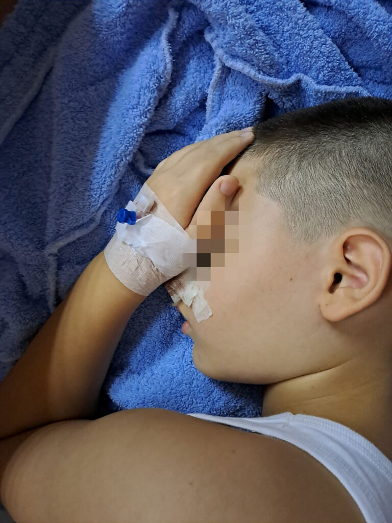 Jovan Vukobrat iz Mladenovca, pretucen u osnovnoj školi, majka Tamara Vukosavljević  Mladenovac