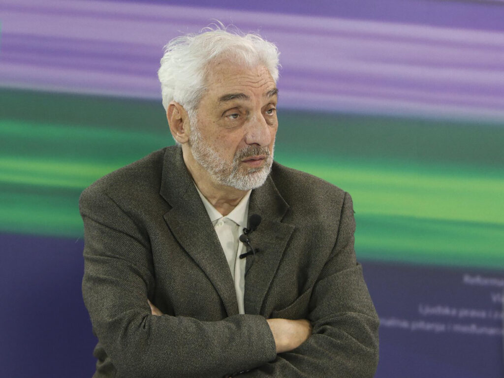 Mesto: BEOGRAD
Datum: Sun Apr 07 11:49:33 CEST 2024
Dogadjaj: EVROSERVIS/KVAKA 23 - intervju FoNetu advokata Bože Prelevića u okviru serijala Kvaka 23
Fotoreporter: Milica Vučković
Ličnosti: Božo Prelević
Izvor: FoNet