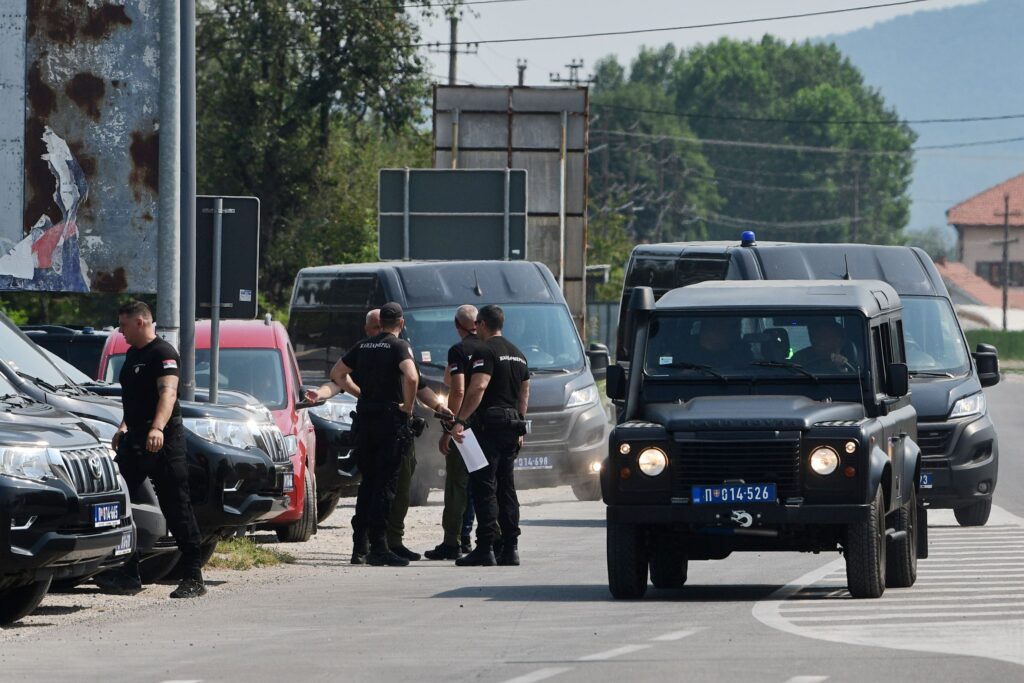Loznica, 18. jul 2024. Pucnjava u Loznici, Ubijen policajac, Hronika, mesto dogadjaja, Policija stigla na mesto ubistva  Foto: Filip Krainčanić/Nova.rs