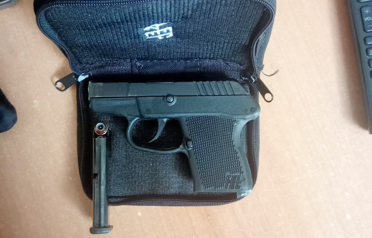 Pronađeno oružje kod američkog državljanina