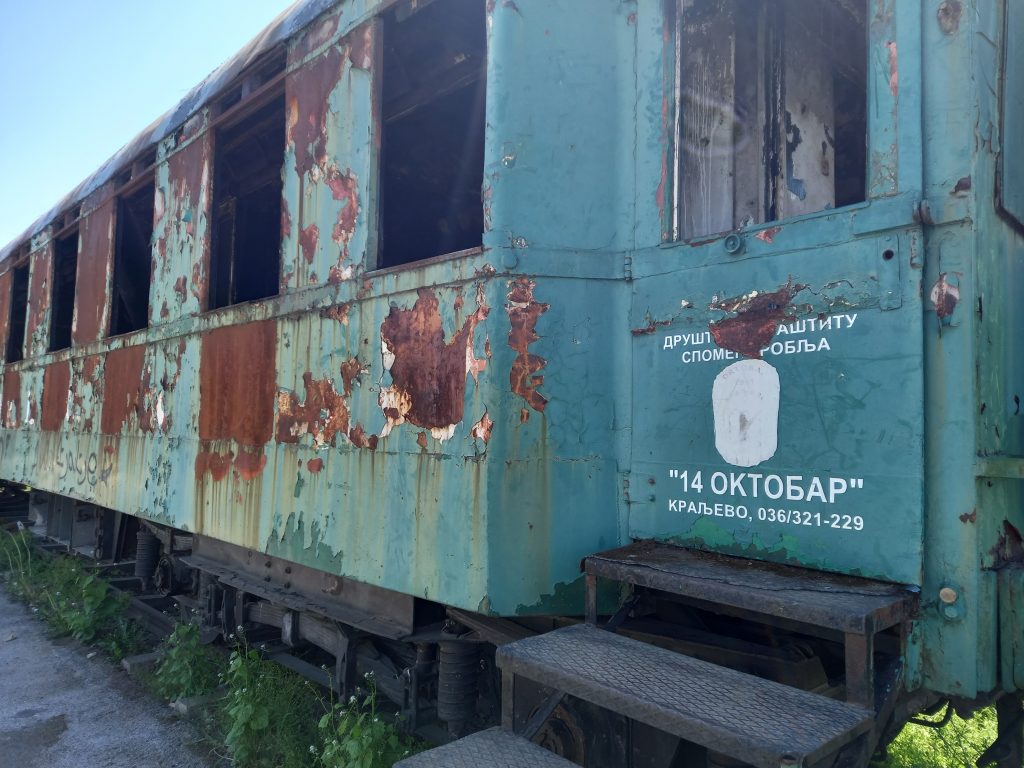 Kanalizacija se izliva na Spomen groblje u Kraljevu