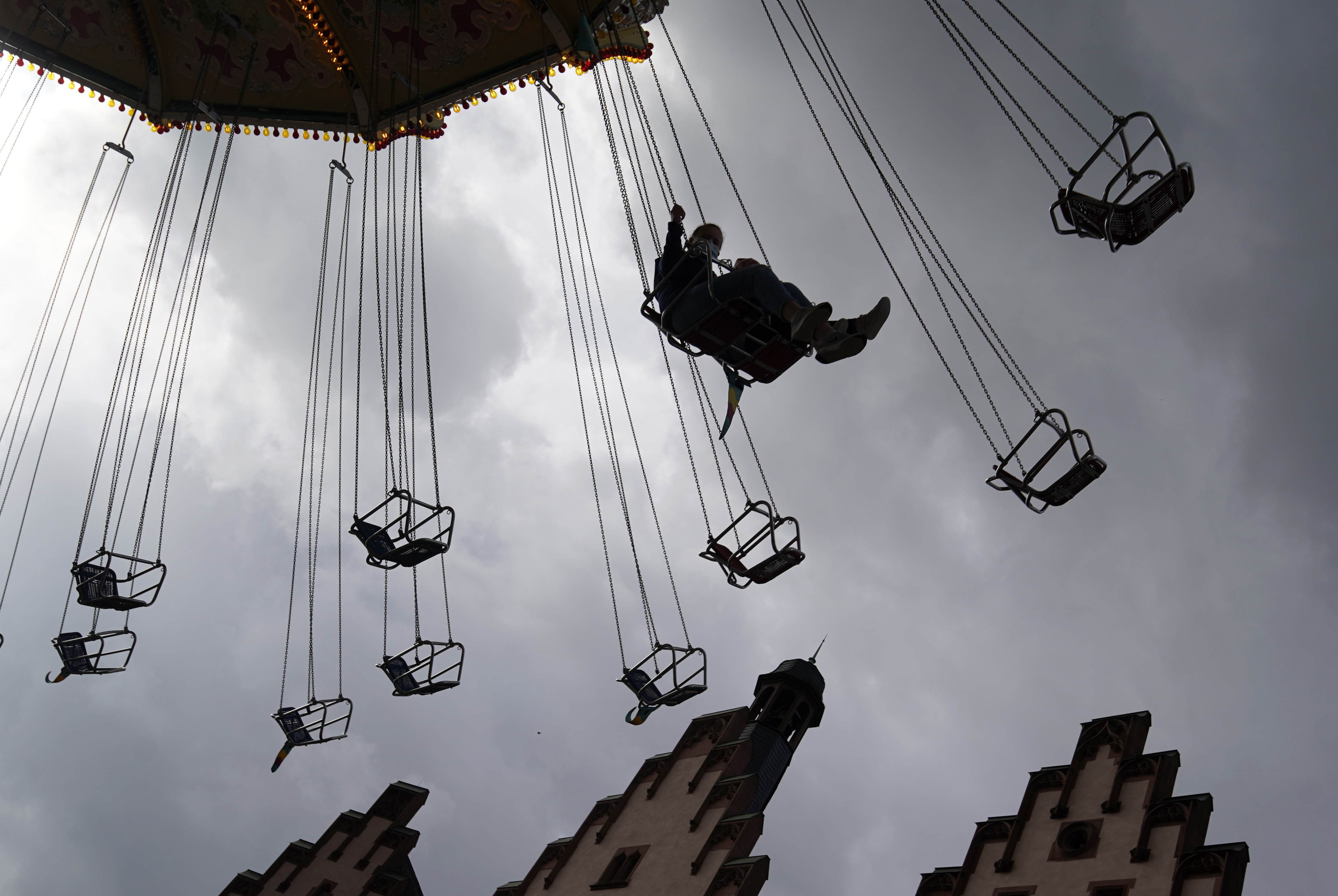 Duty to wear masks in Frankfurt am Main  koronavirus nemacka ringispil