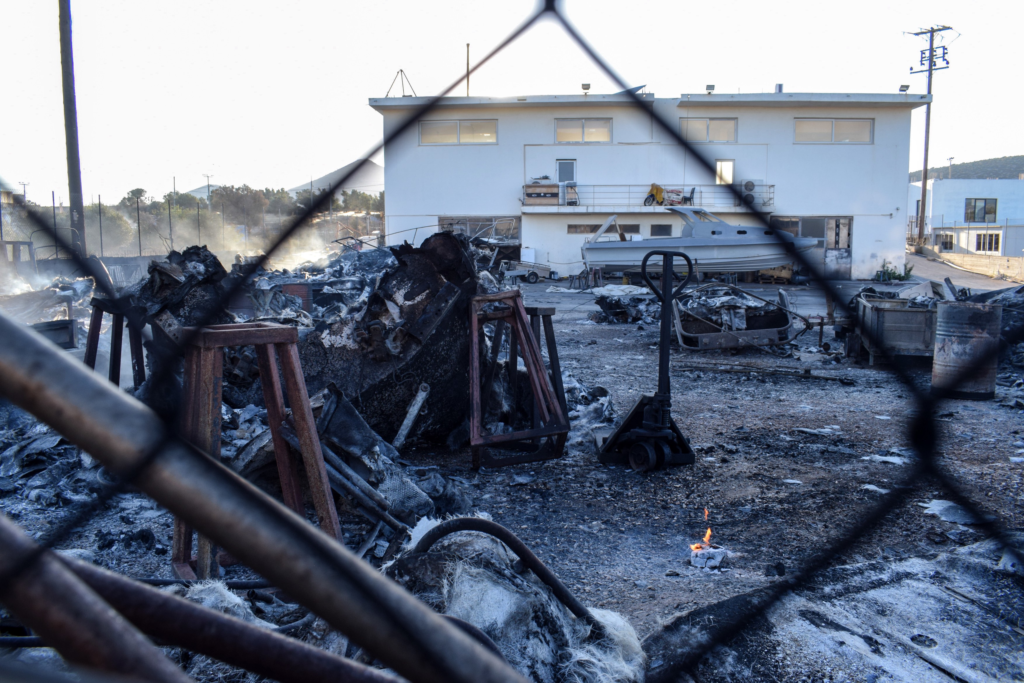 Fire Breaks Out in Eastern Suburbs of The Greek Capital