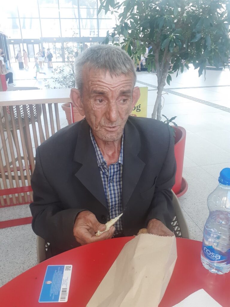 penzioner se izgubio u Prokopu, deka dementan ne zna ni ko je ni sta je