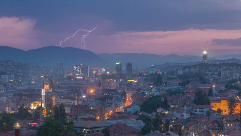 Bosna i Hercegovina, Sarajevo, munja, munje, prognoza, vremenska prognoza, kiša, nevreme  Foto: Shutterstock