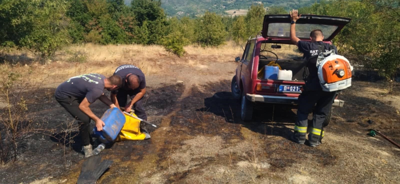 požar kod auto puta  Na delu Suve planine pod nazivom Vetanska čuka, između belopalanačkog sela Veta i auto puta Niš-Pirot u toku je borba sa velikim požarom