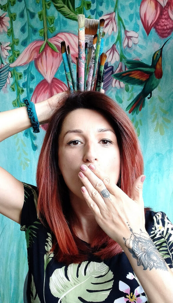 Marija Stevanović  devojka je završila faks i master i ne može da nađe posao jer nije politički aktivna