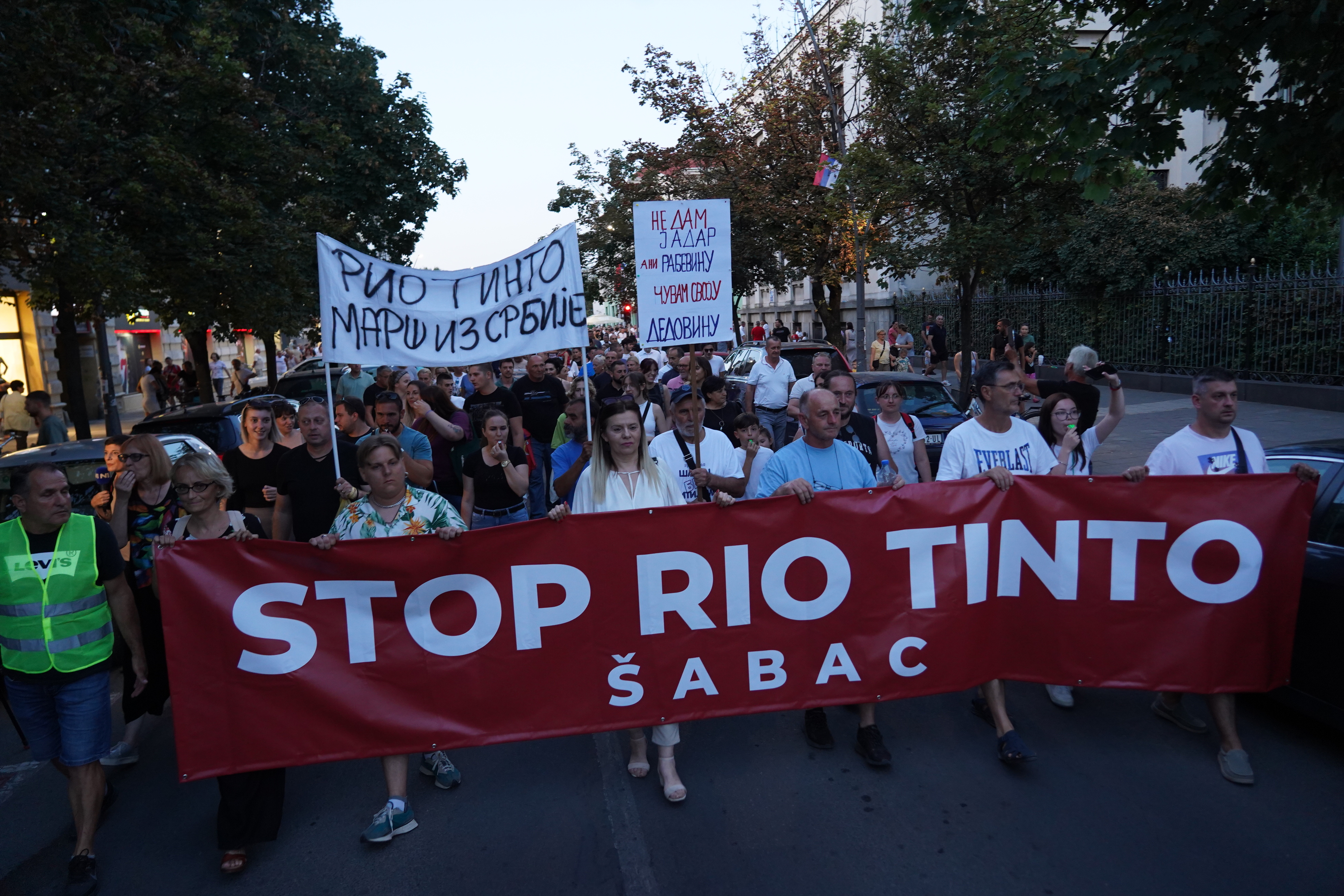 A rally "Stop Rio Tintu" was held on the plateau in front of the Post Office, in the sandy area of ​​the town of Sabac.Na plato ispred Poste, u pesackoj zoni grada Sabca odrzan je skup "Stop Rio Tintu".