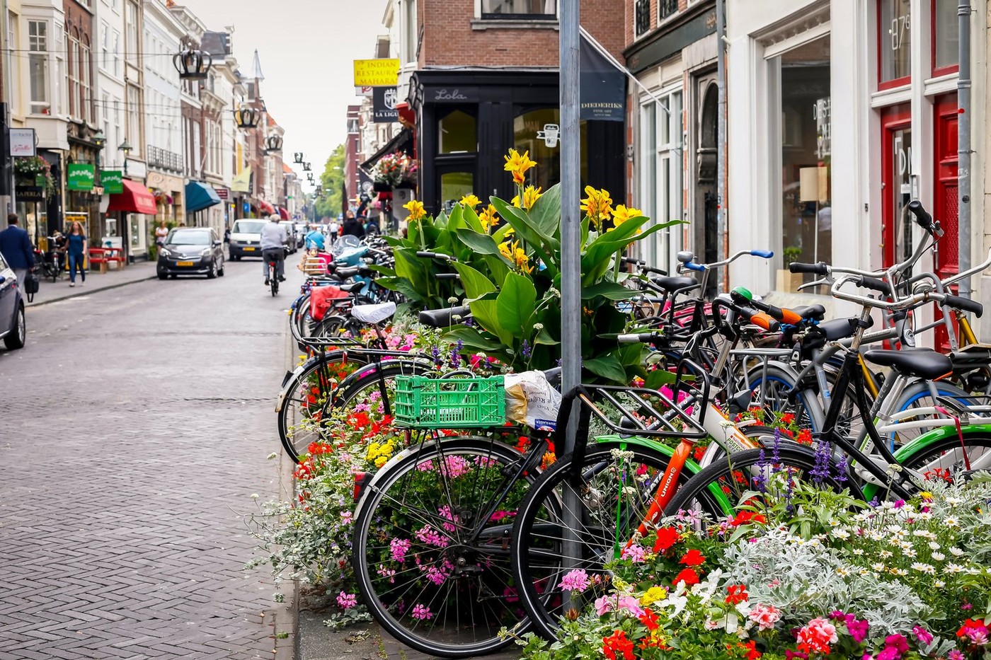 Streets of The Hague in the spring,Image: 351112768, License: Royalty-free, Restrictions: , Model Release: no, Credit line: Emmanuel Nalli / Alamy / Alamy / Profimedia