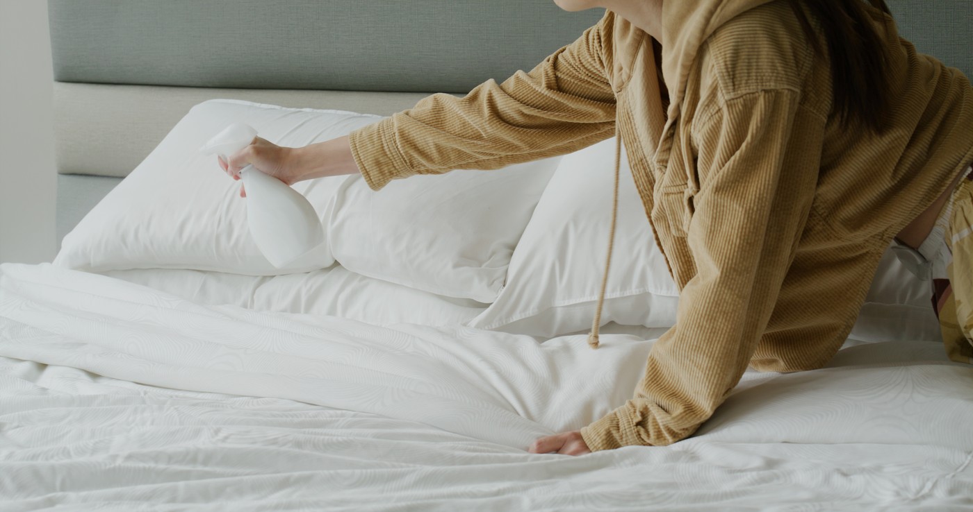 Housewife use disinfection alcohol spray on her bed at home,Image: 732815586, License: Royalty-free, Restrictions: , Model Release: no, Credit line: Leung Cho Pan / Panthermedia / Profimedia