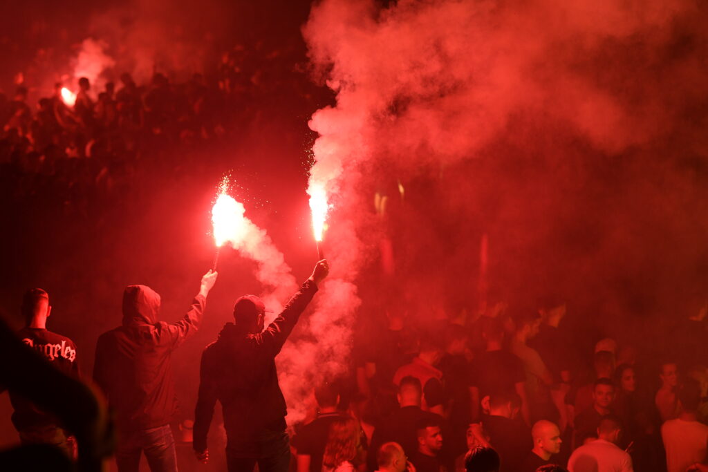 Beograd 25.05.2024. Slavlje navijača Crvene zvezde posle osvajanja titule i završetka Superlige Srbije. Titula, slavlje, navijači, bakljada, baklje  Foto: Goran Srdanov/Nova.rs