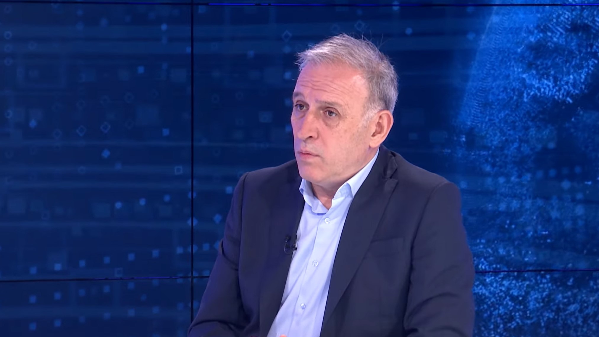 GOST
Zdravko Ponoš
SRBIJA CENTAR