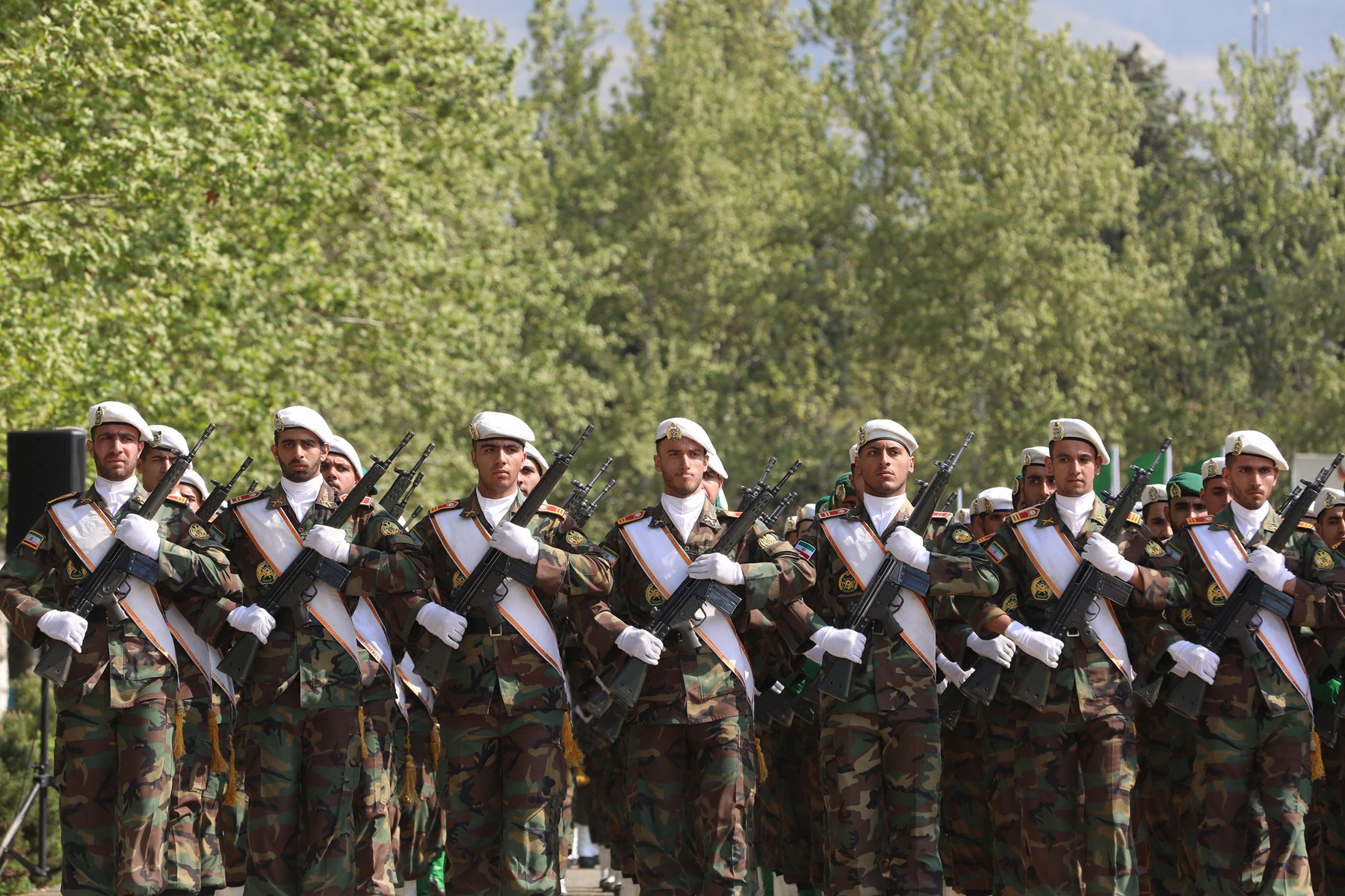 Iran holds celebrations on National Army Day