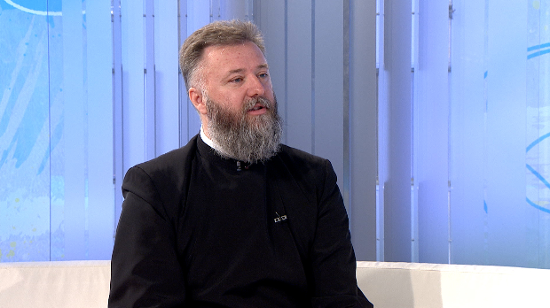 Otac Predrag Popović