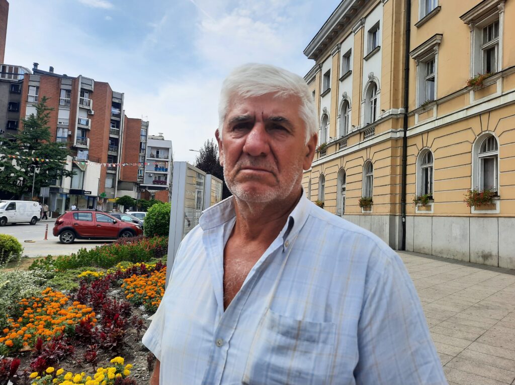 Predstavnici Udruženja građana „DA (NE) DIŠEMO DUBOKO“, danas su okupili novinare kako bi pozvali
što veći broj građana na sutrašnji protest protiv nastavka nelegalnog rada deponije „Duboko“.