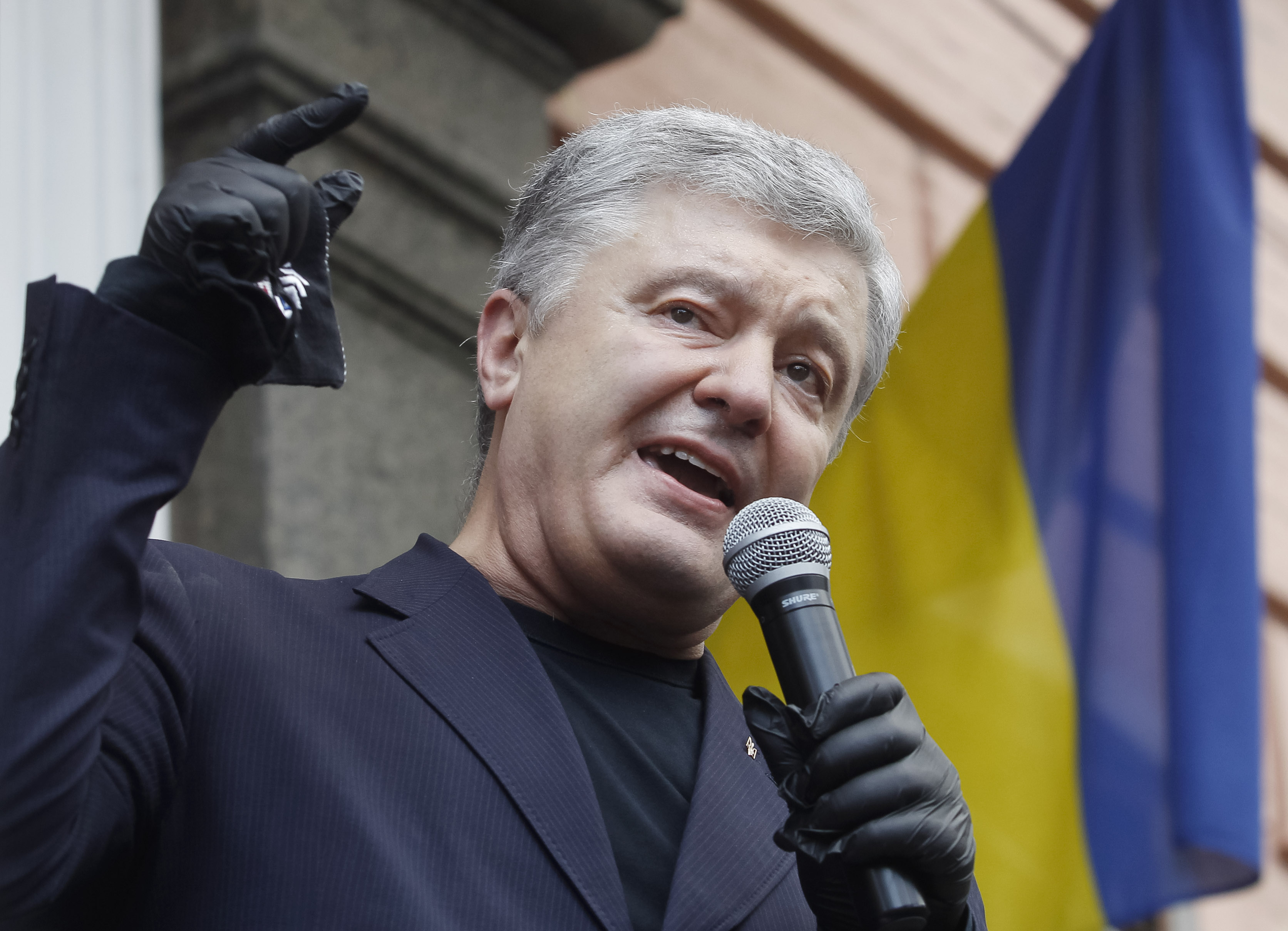 Petro Poroshenko hospitalized at a Kiev hospital treating coronavirus patients