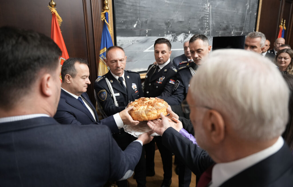 MUP-Saopstenje-Ministar Dacic-Polaganje venaca-Dan MUP