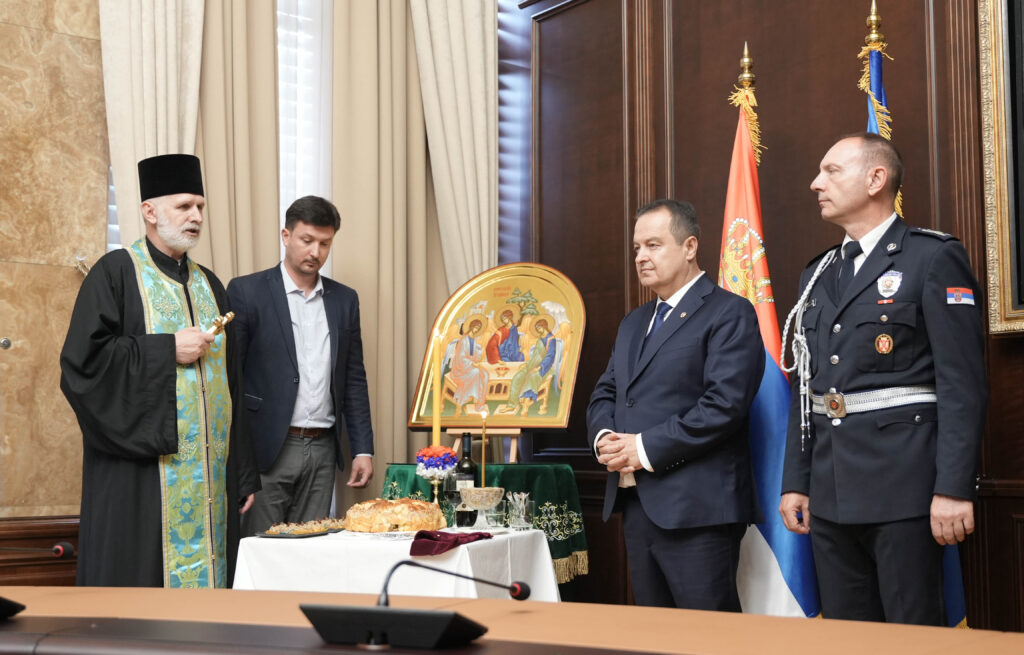 MUP-Saopstenje-Ministar Dacic-Polaganje venaca-Dan MUP