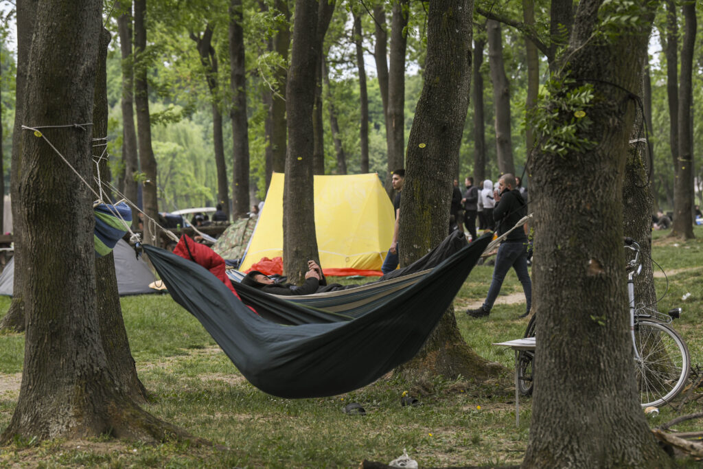 Beograd 01. maj 2024. Prvomajski uranak, tadicionalno okupljanje građana u prirodi kraj rostilja povodom Međunarodnog praznika rada, 1. maja Foto:Goran Srdanov/Nova.rs