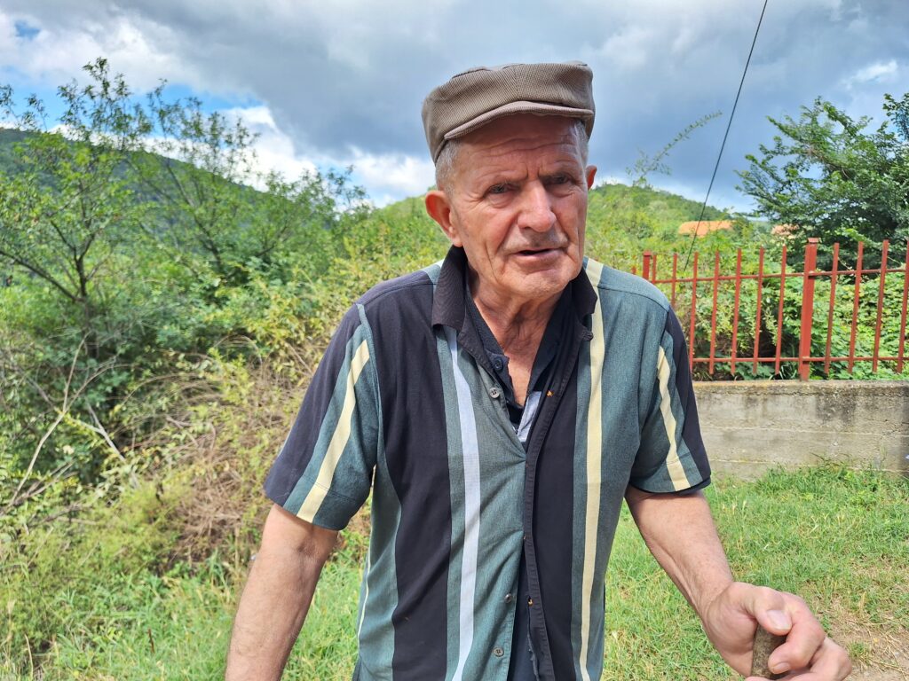 otac muskarca koga je ujela svinja, Otac Radoš Dinić